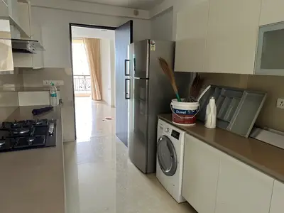 4 BHK Adonia, Powai — for Rent — photo 9 thumbnail