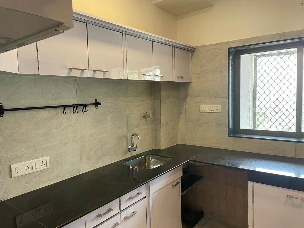 2 BHK Fully Furnished in Neha Apartment , Juhu