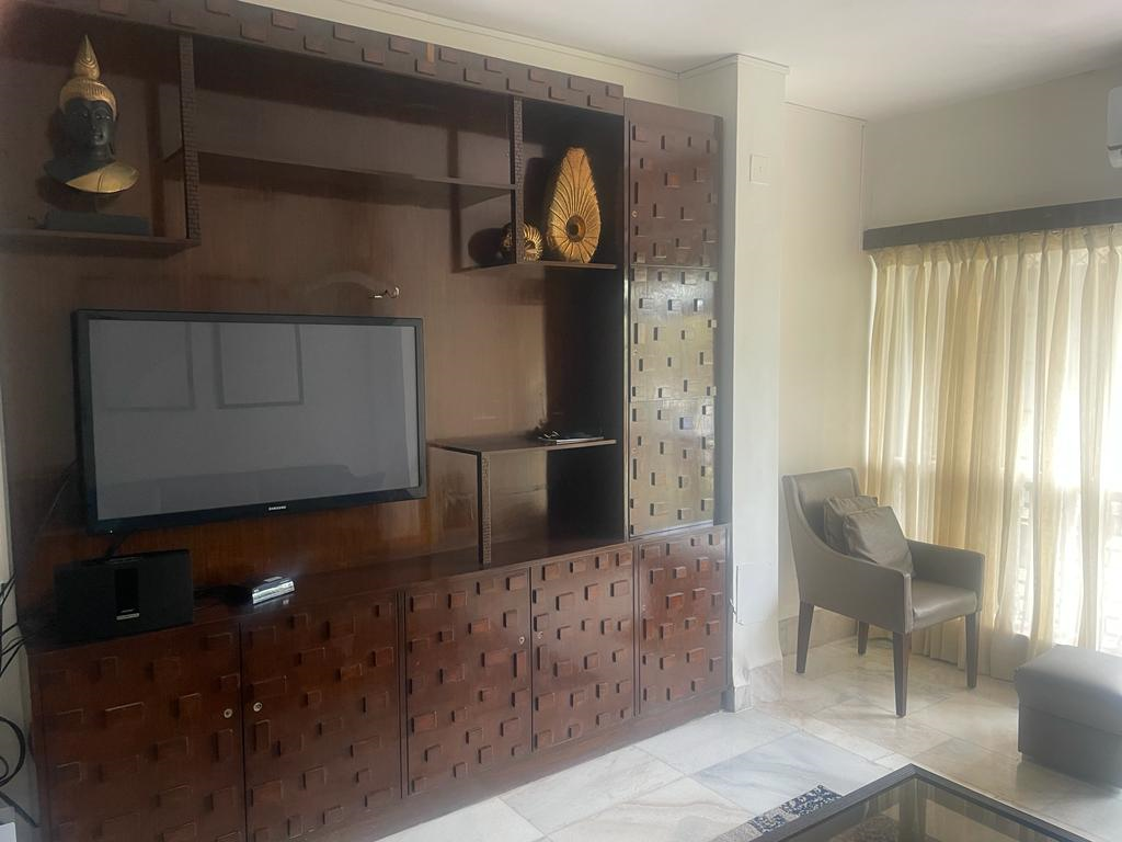 2 BHK Flats for Sale in Neha Apartment, Juhu