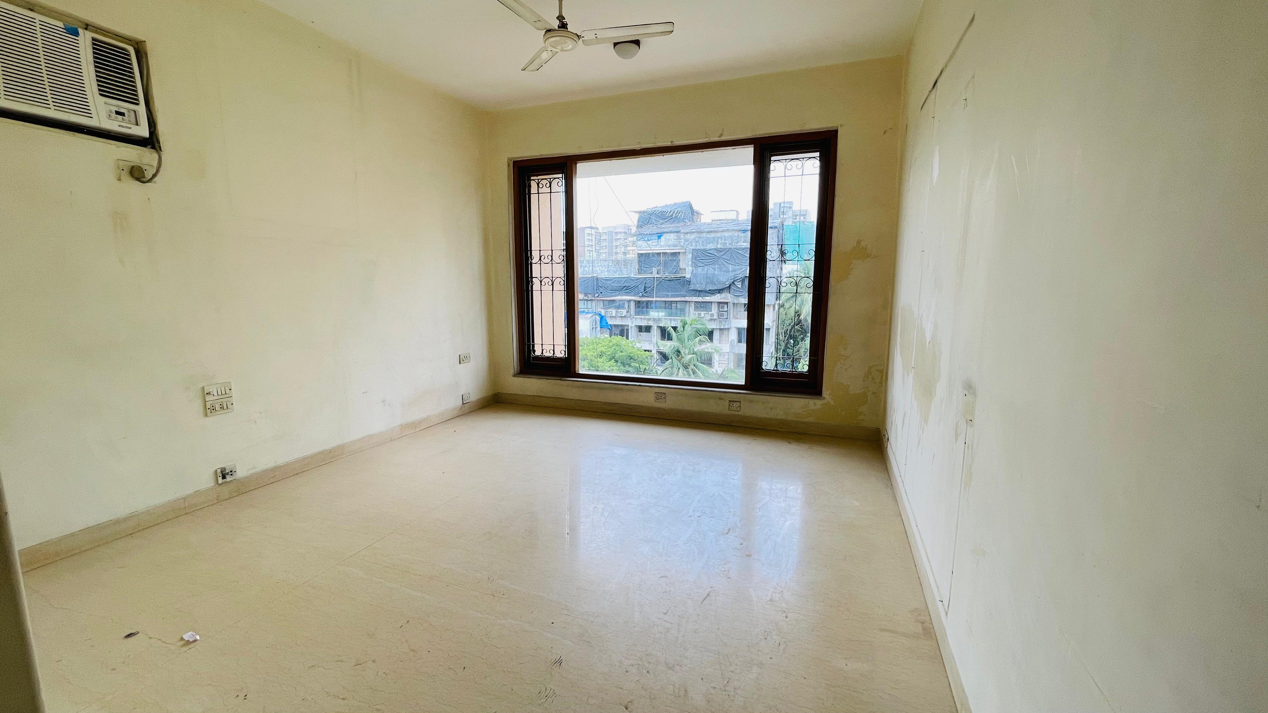 11 - Usha Villa, Santacruz West