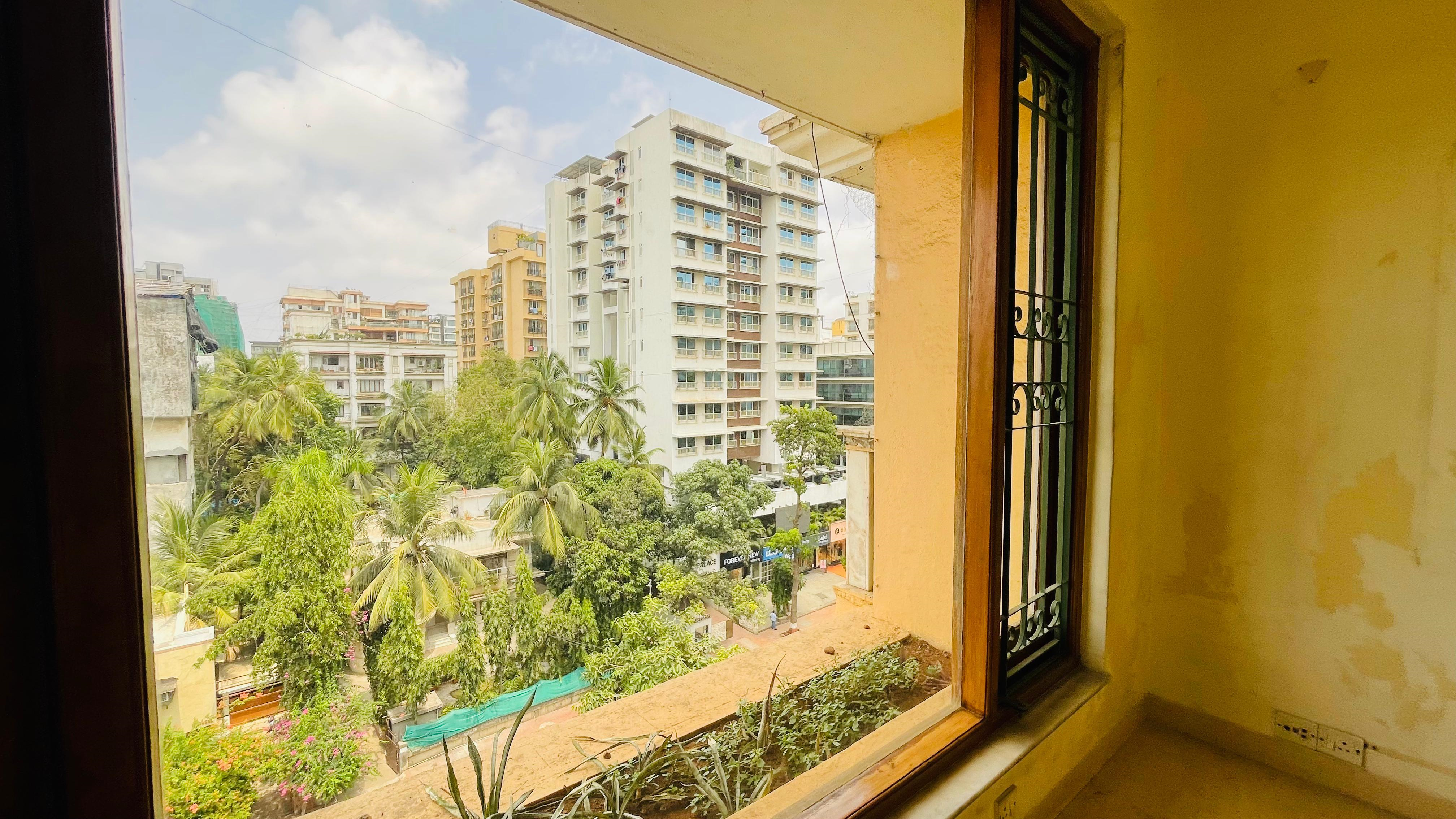 19 - Usha Villa, Santacruz West