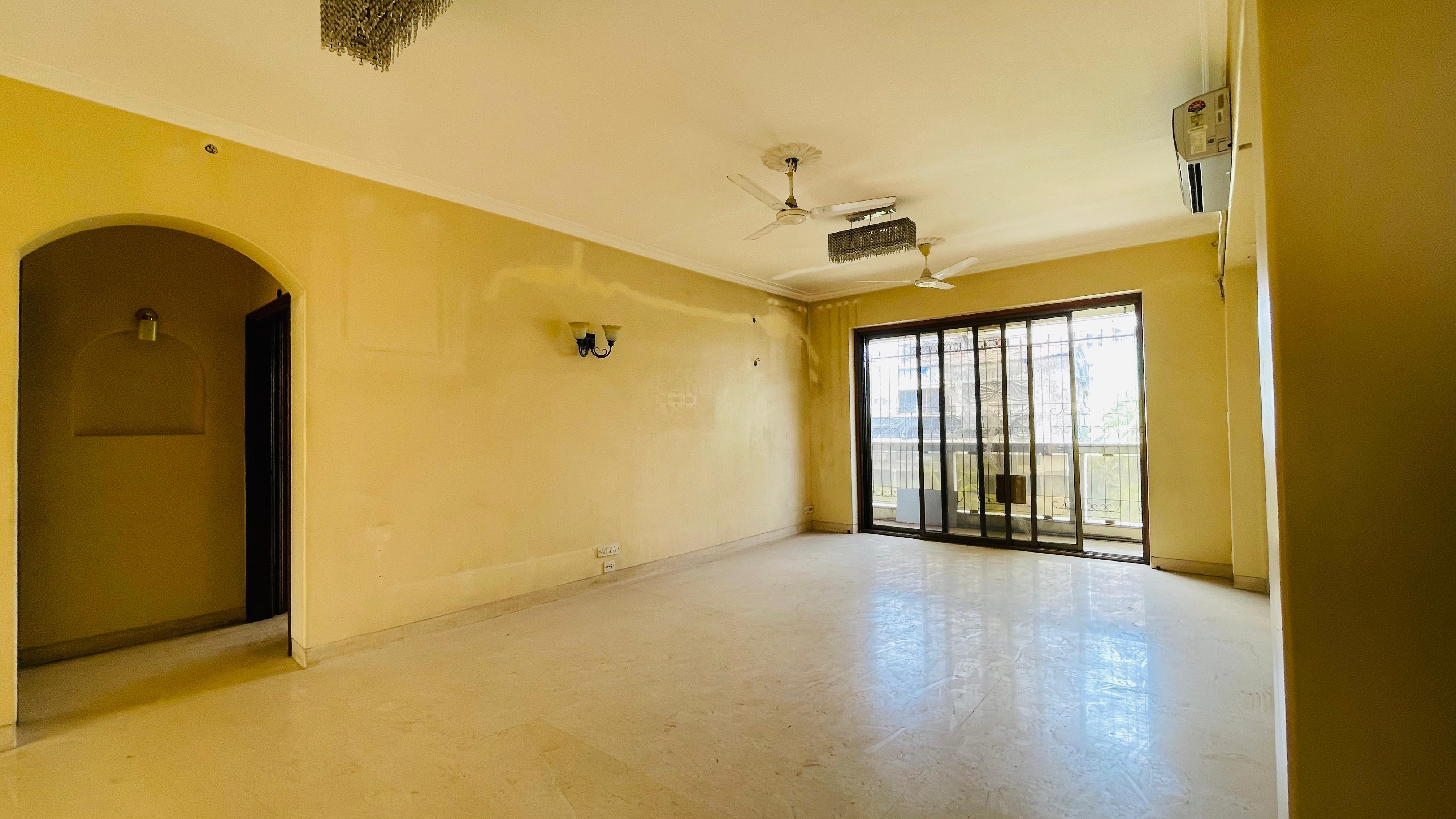 2 - Usha Villa, Santacruz West