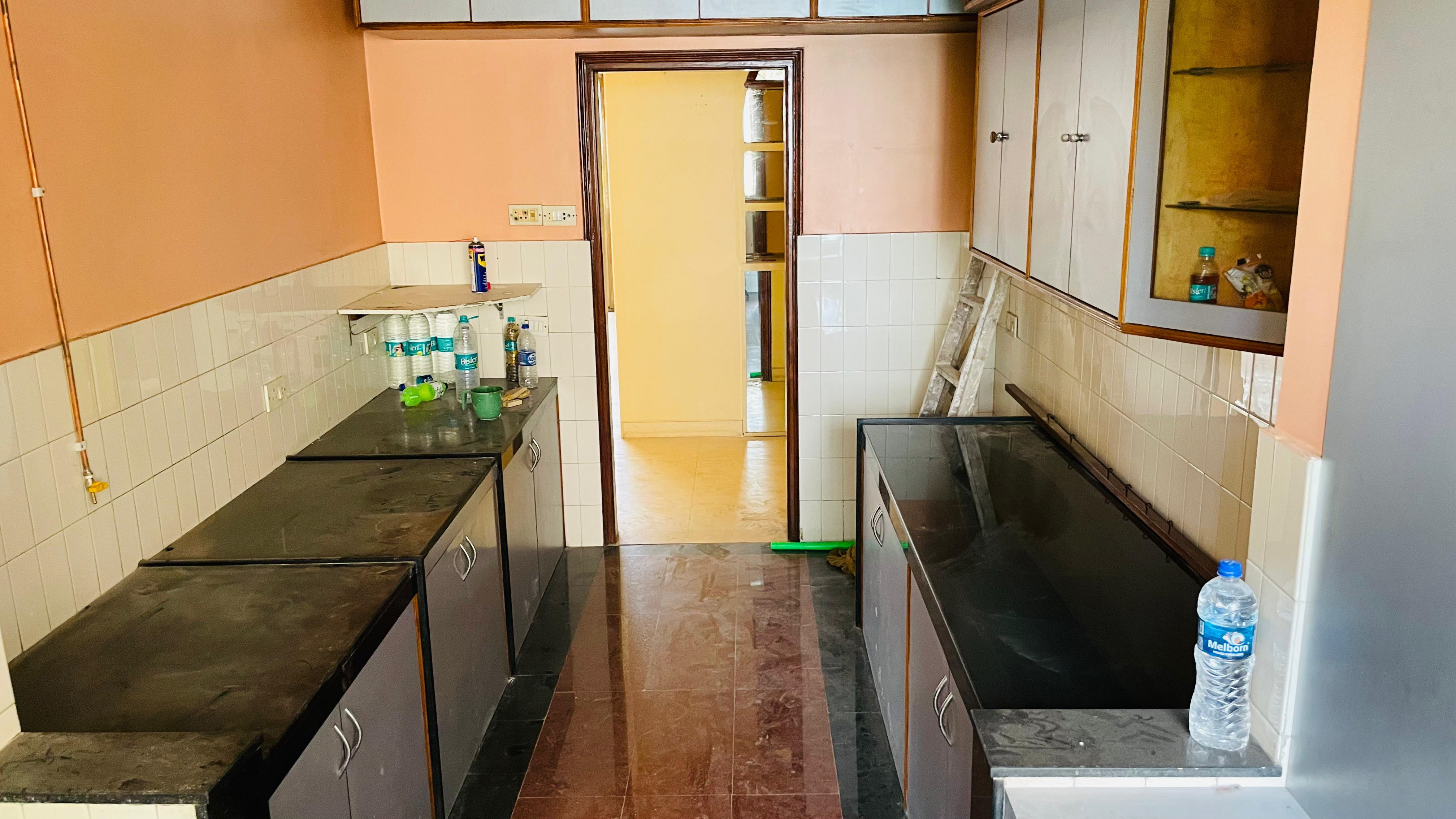 21 - Usha Villa, Santacruz West