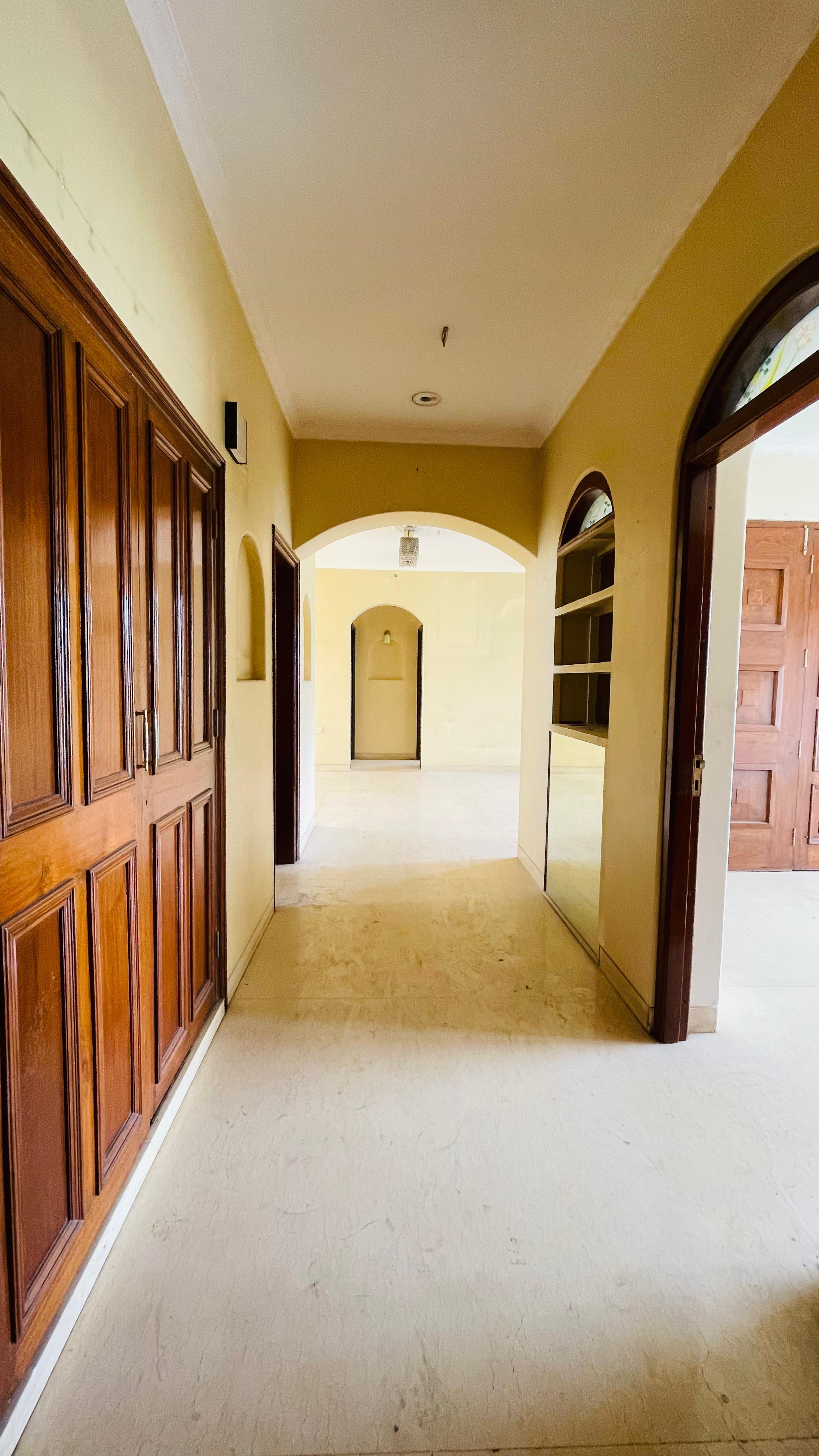 5 - Usha Villa, Santacruz West