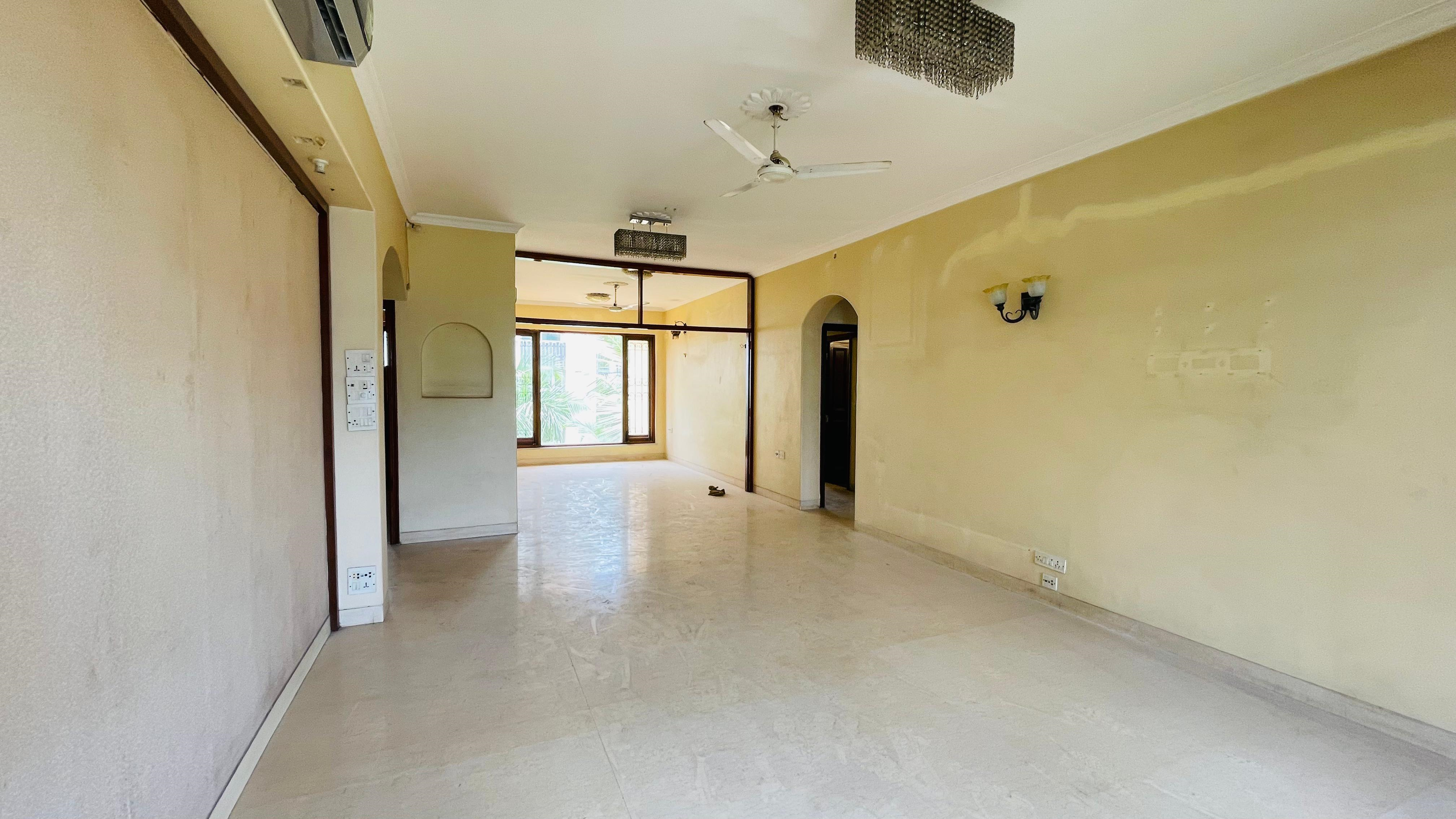 7 - Usha Villa, Santacruz West