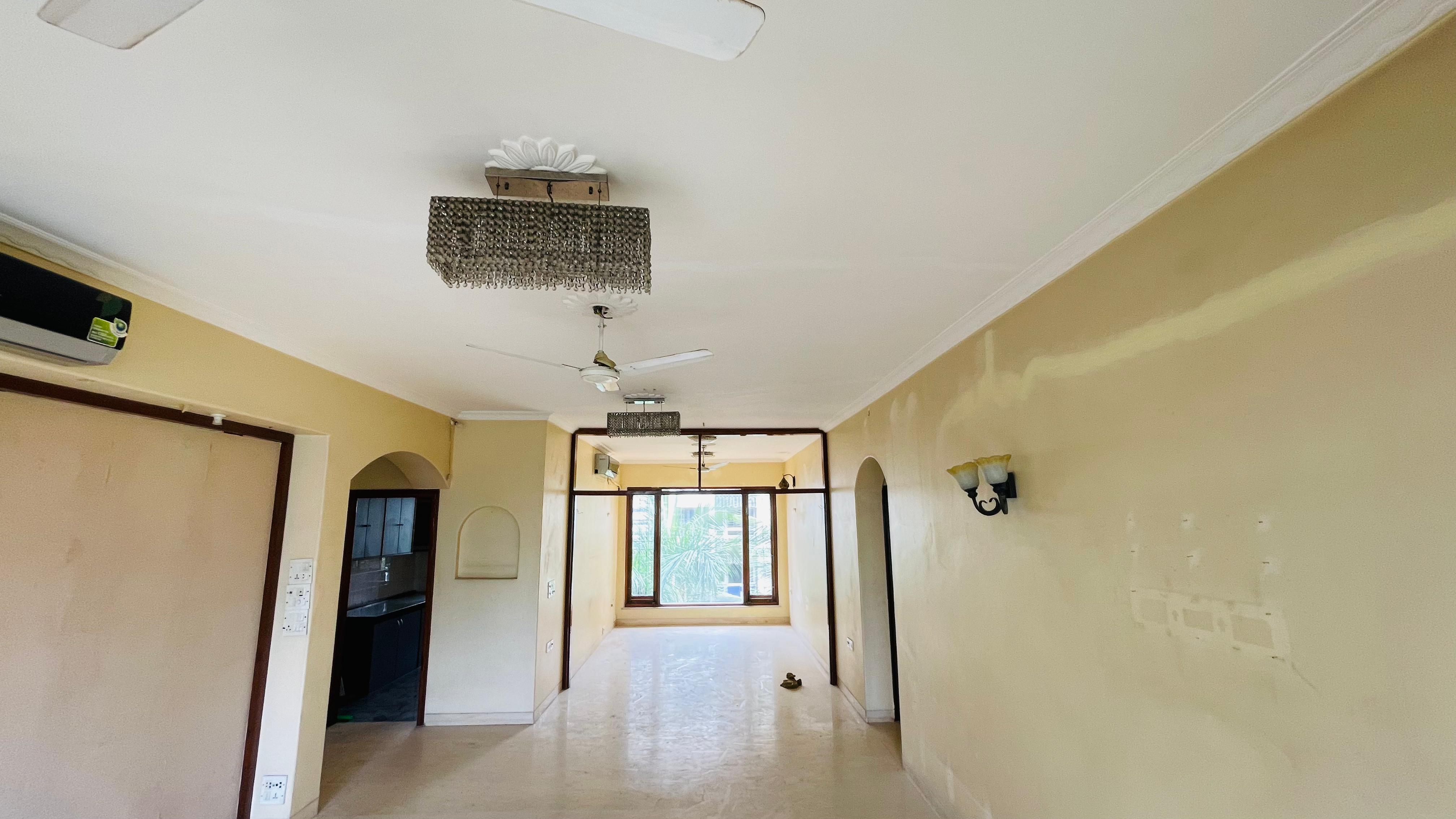 8 - Usha Villa, Santacruz West