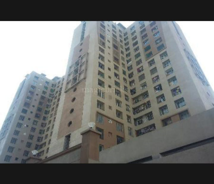 8 - Mantri Serene, Goregaon East