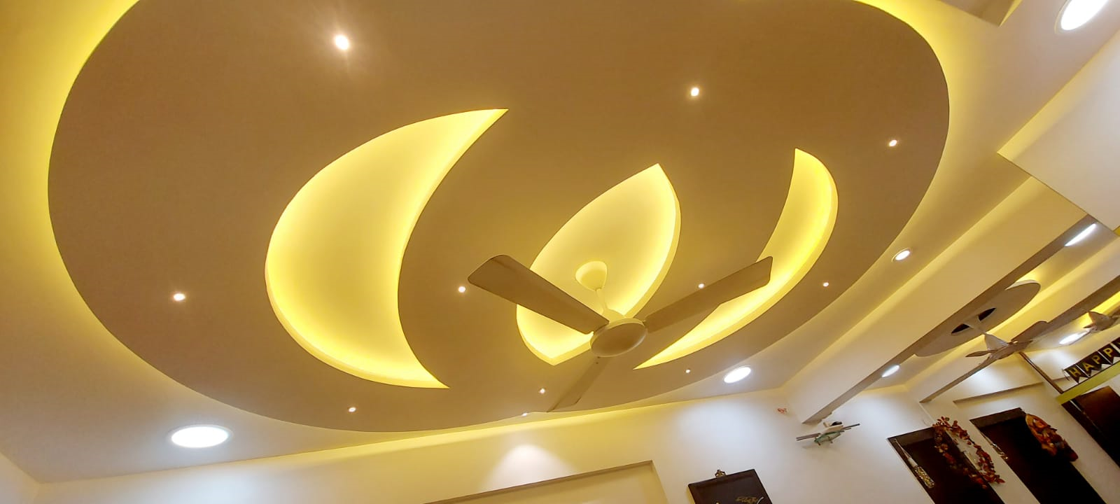 3 BHK Flats on Rent in Sagar Darshan, Khar West