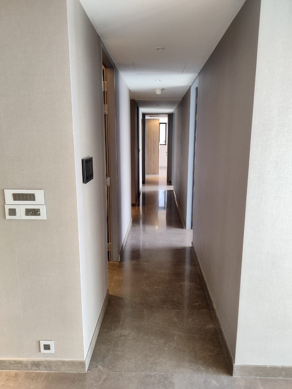 5 BHK Semi Furnished in Lodha Trump Tower , Worli