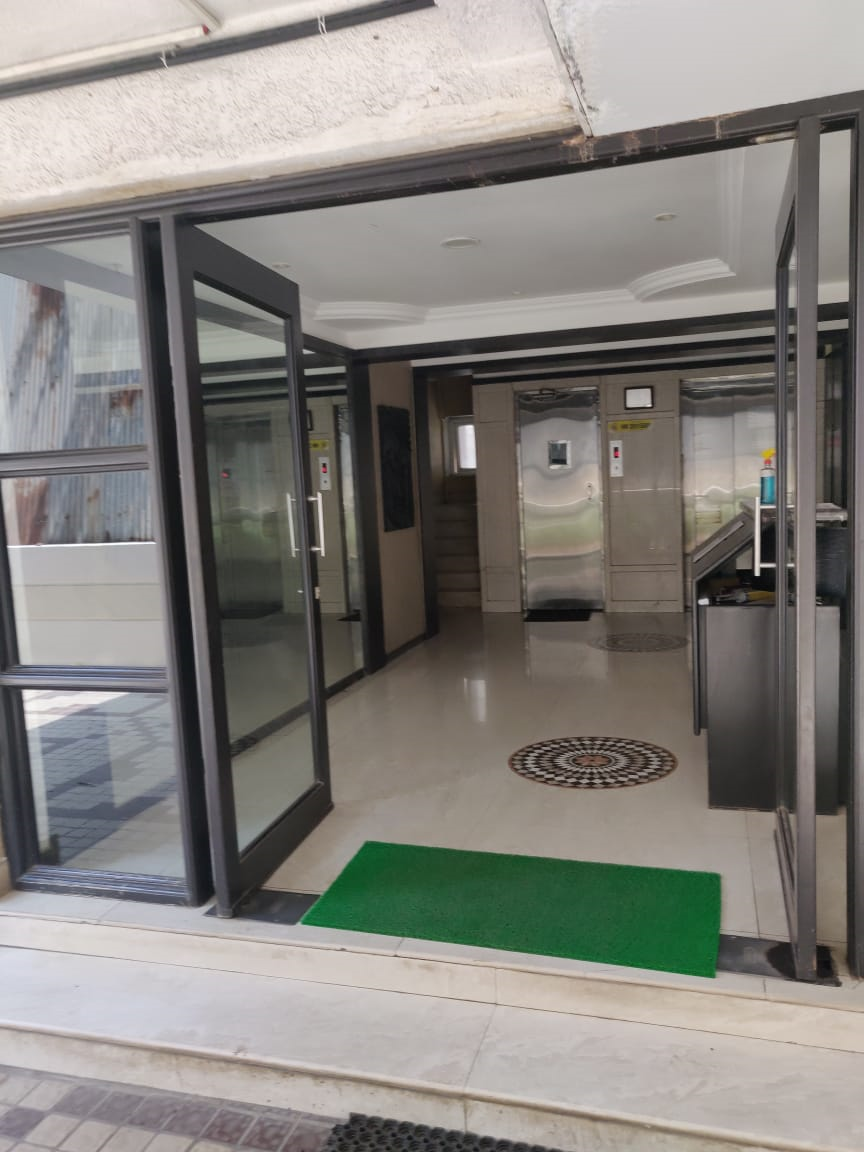 Penthouse Flats on Rent in Mangal Sandesh, Khar West