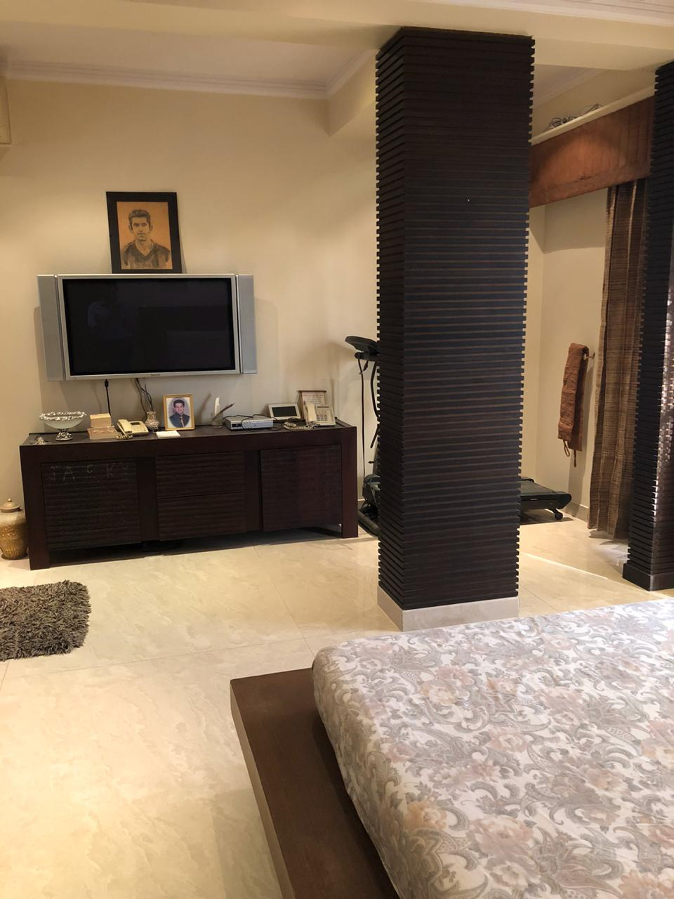 31 - Mangal Sandesh, Khar West