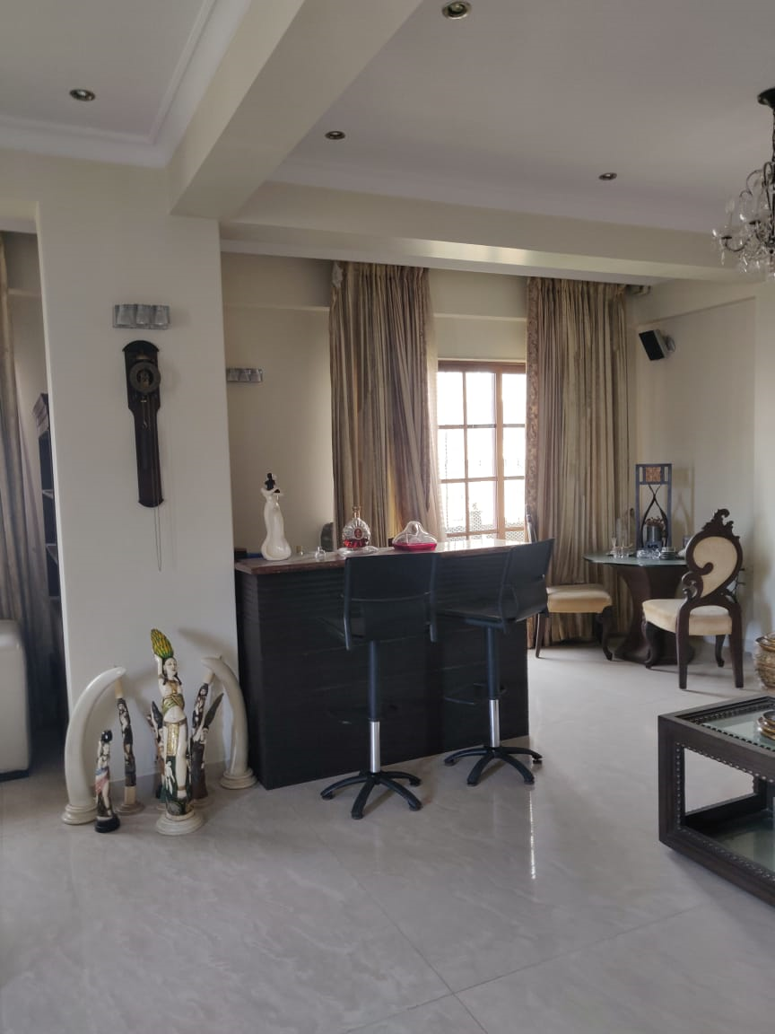 Penthouse Flats on Rent in Mangal Sandesh, Khar West