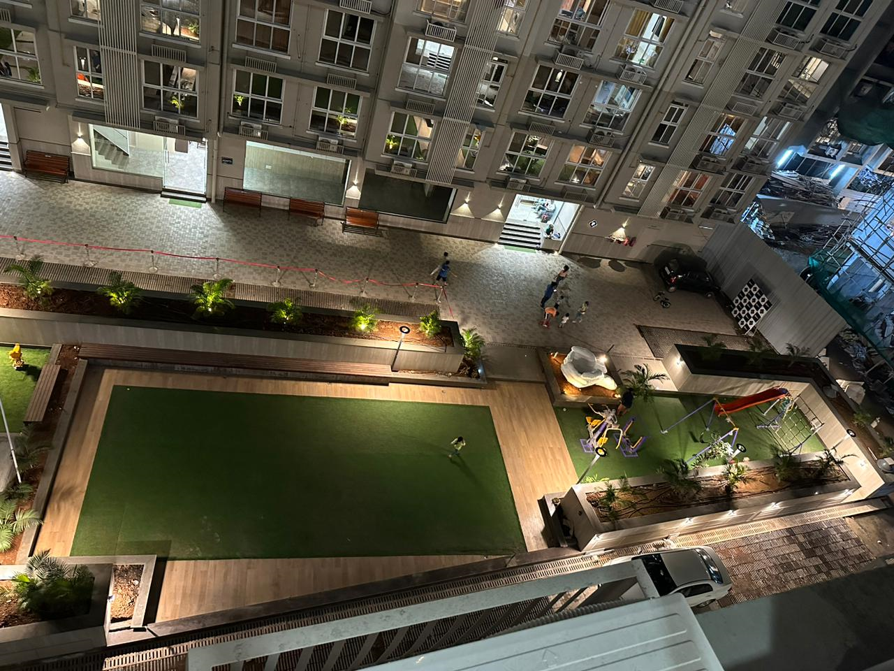 2 BHK Un Furnished in Platinum Life , Andheri West