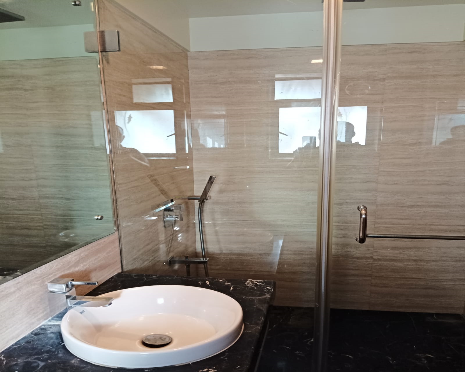 4 BHK Fully Furnished in Raheja Classique , Andheri West