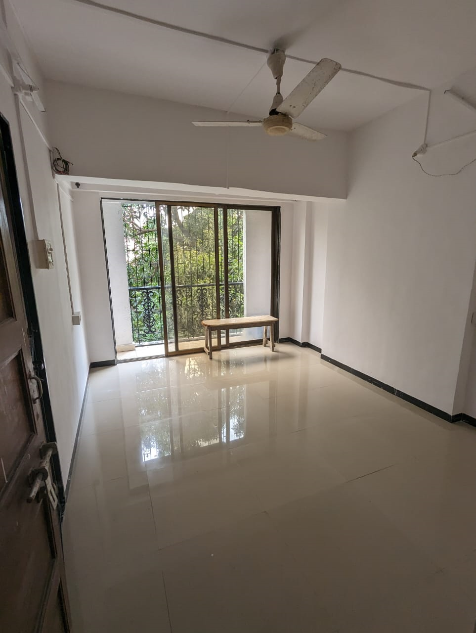 3 BHK Flats on Rent in Premodyan, Khar West