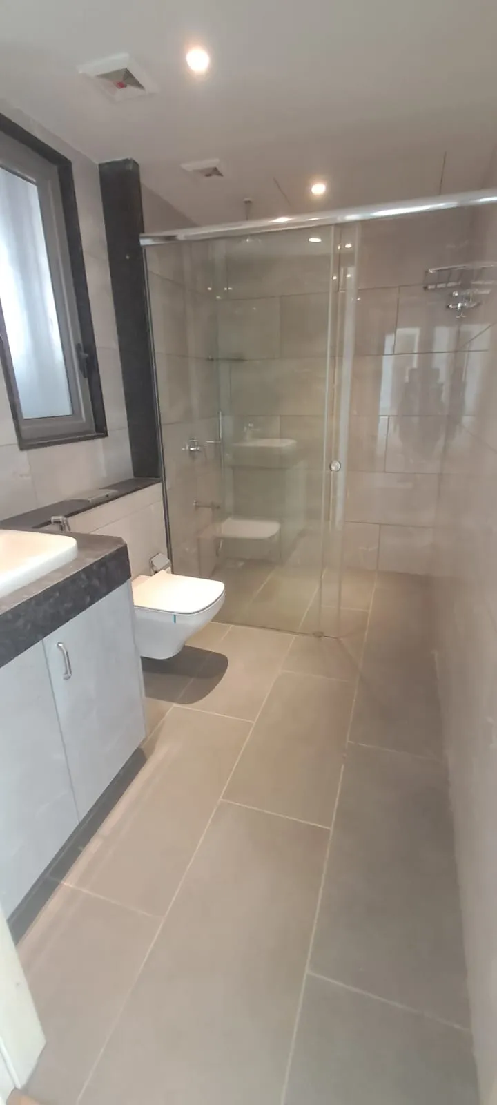 Rc10 - Rustomjee Crown Tower A, Prabhadevi