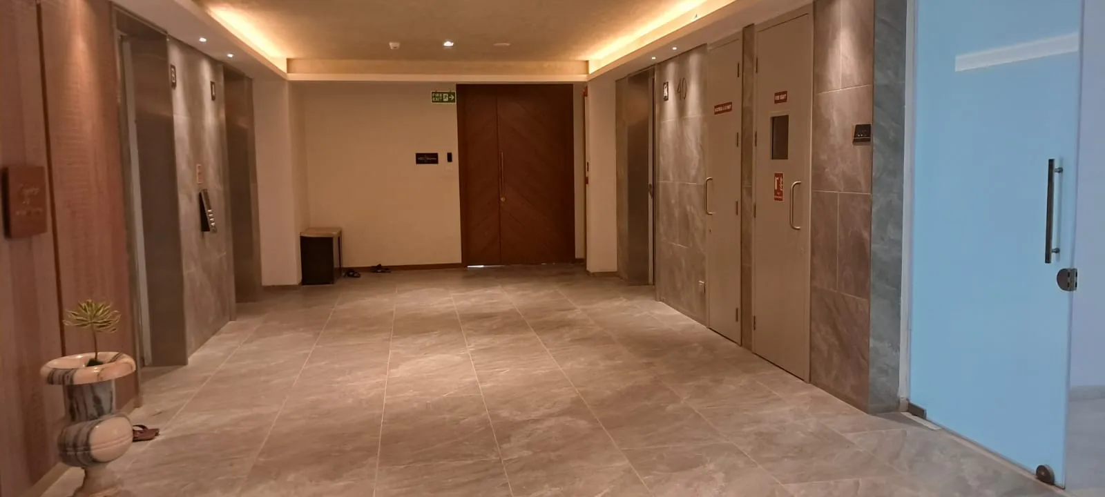 Rc23 - Rustomjee Crown Tower A, Prabhadevi