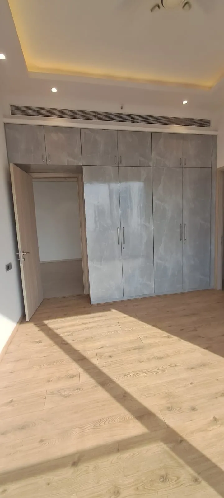 4 BHK Semi Furnished in Rustomjee Crown Tower A , Prabhadevi