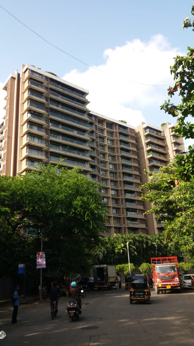 3½ BHK Semi Furnished in Kalpataru Solitaire , Juhu