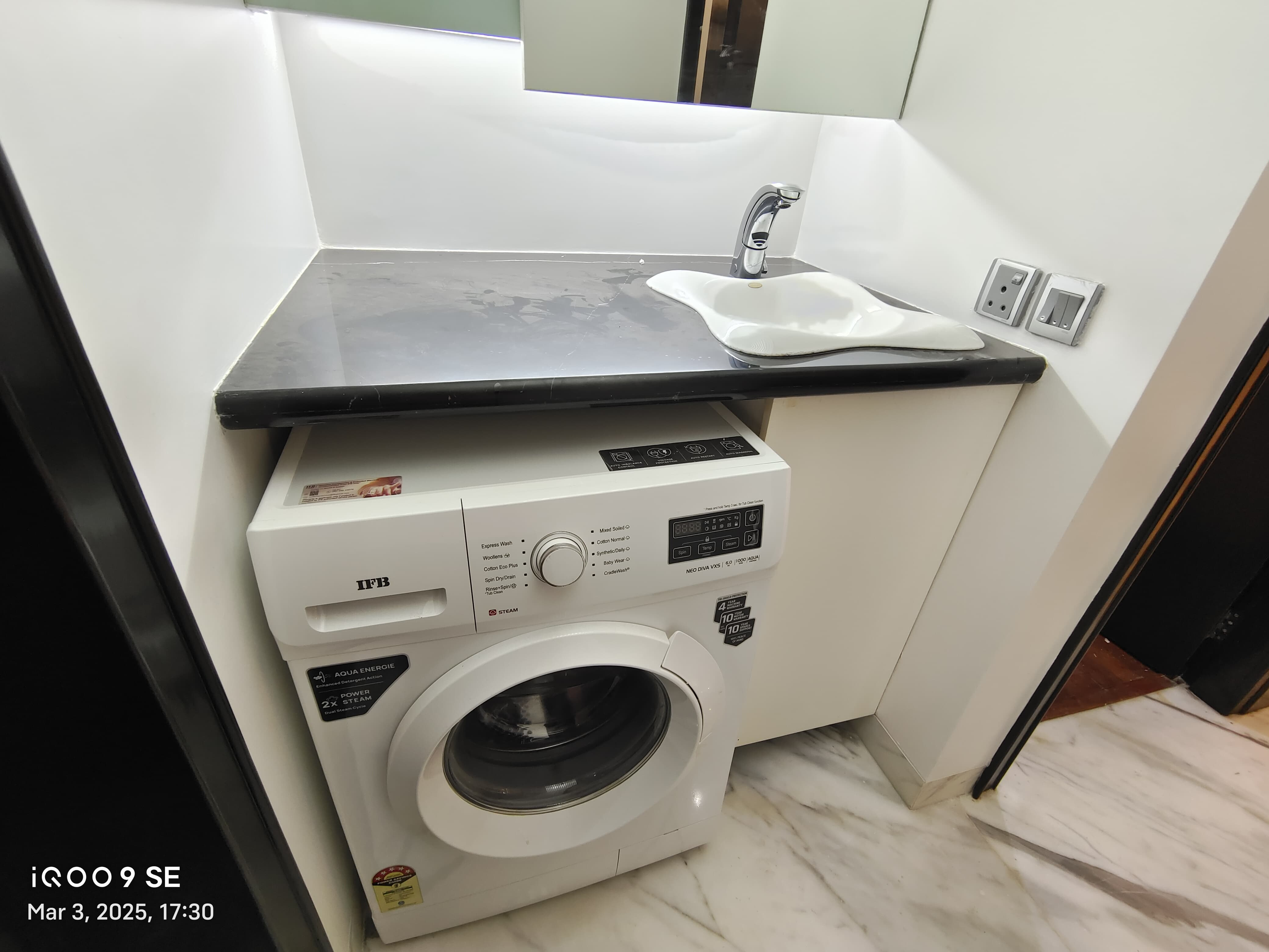 1 - Emporis, Bandra West