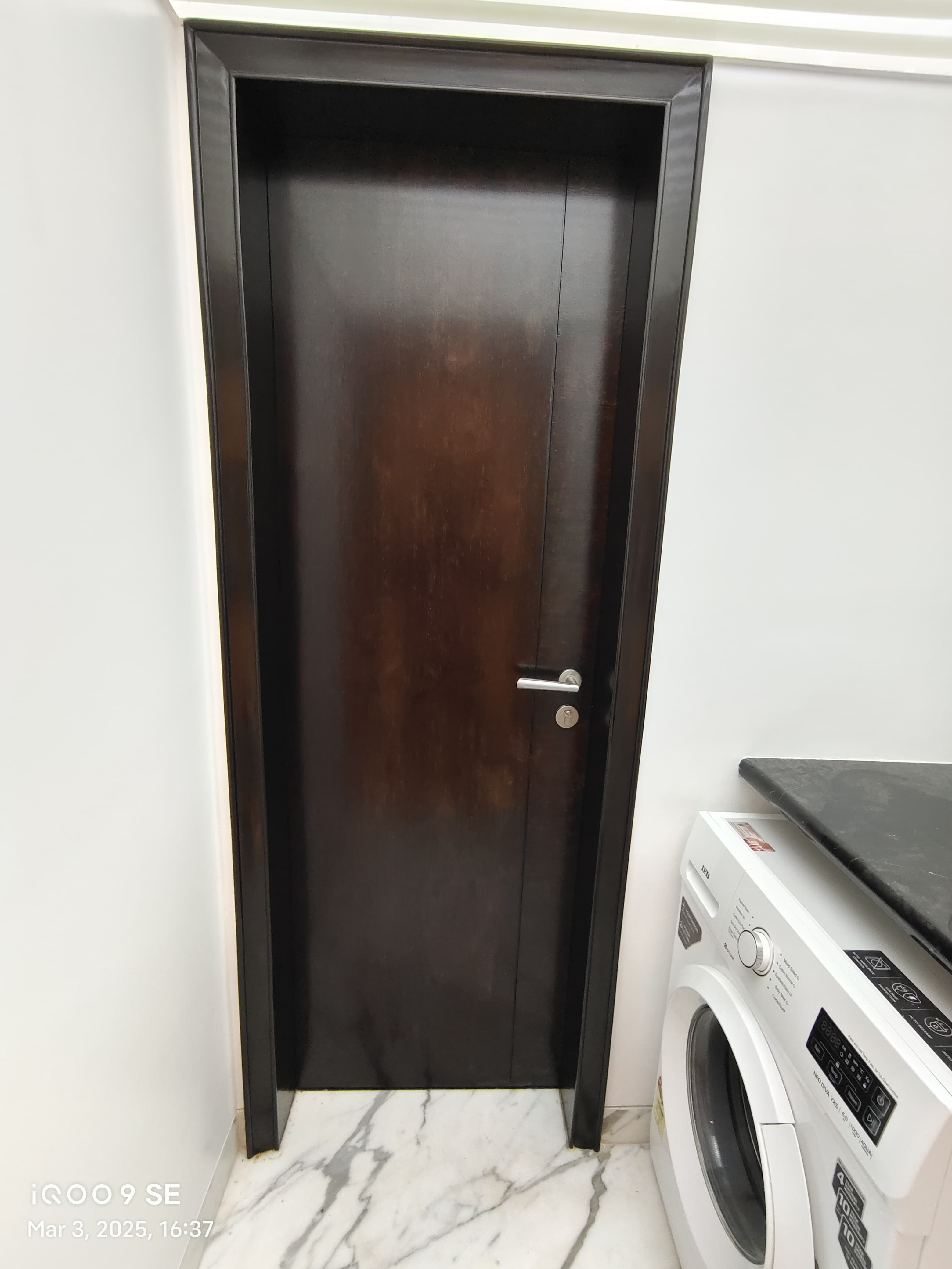 14 - Emporis, Bandra West