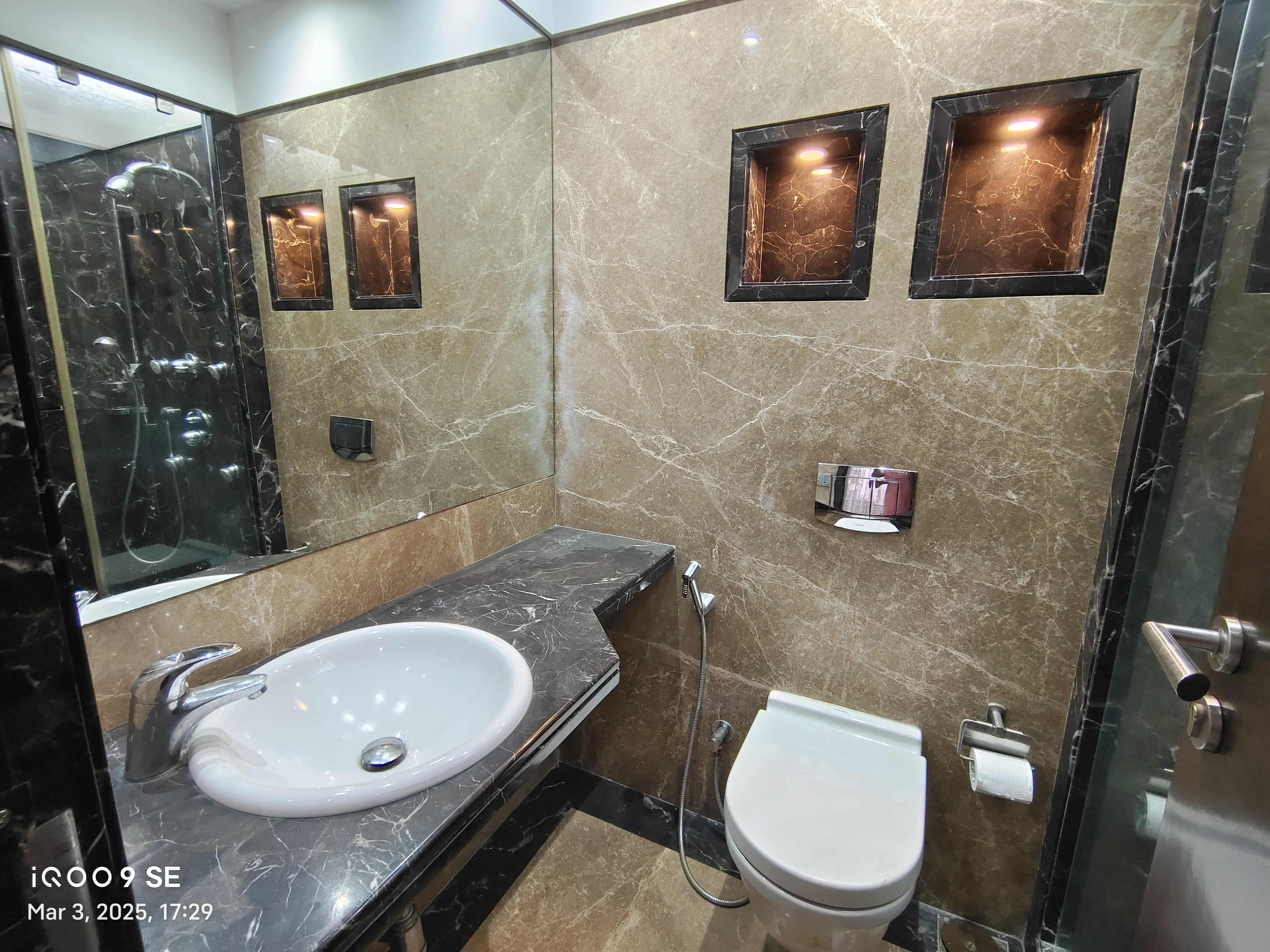 7 - Emporis, Bandra West