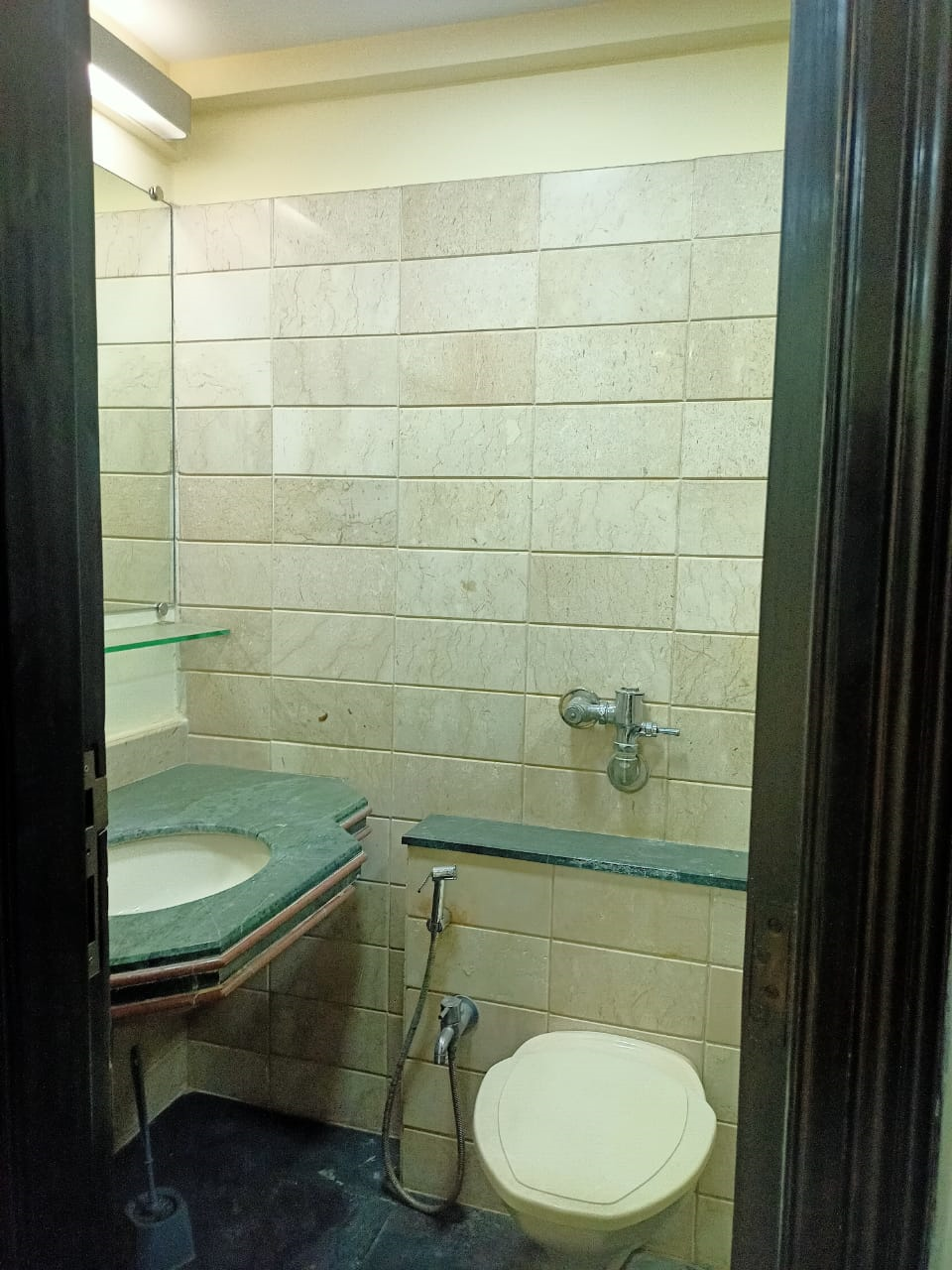 6 - Aangan, Santacruz West