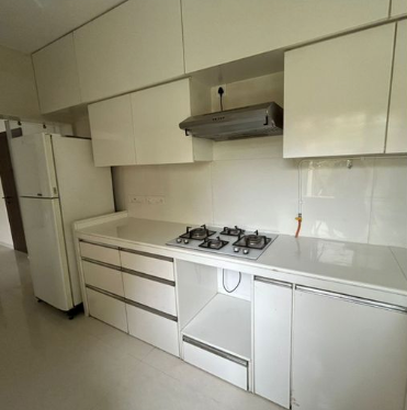 3½ BHK Flats for Sale in Nishant Building, Santacruz West