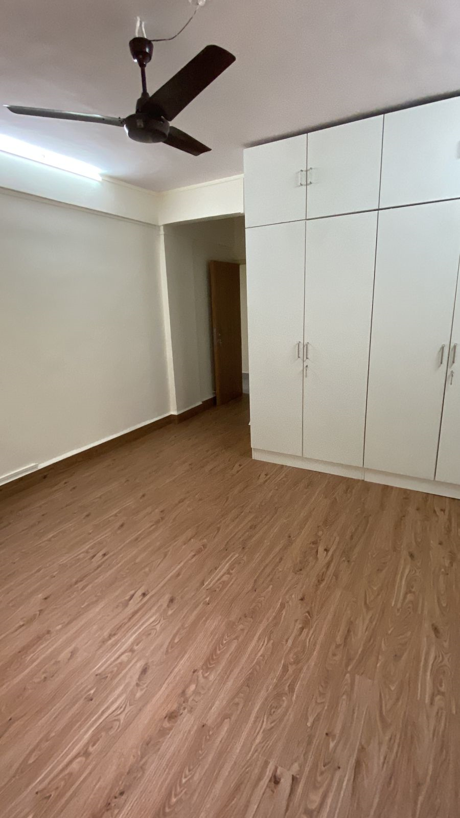 10 - Bajaj Diamond, Bandra West