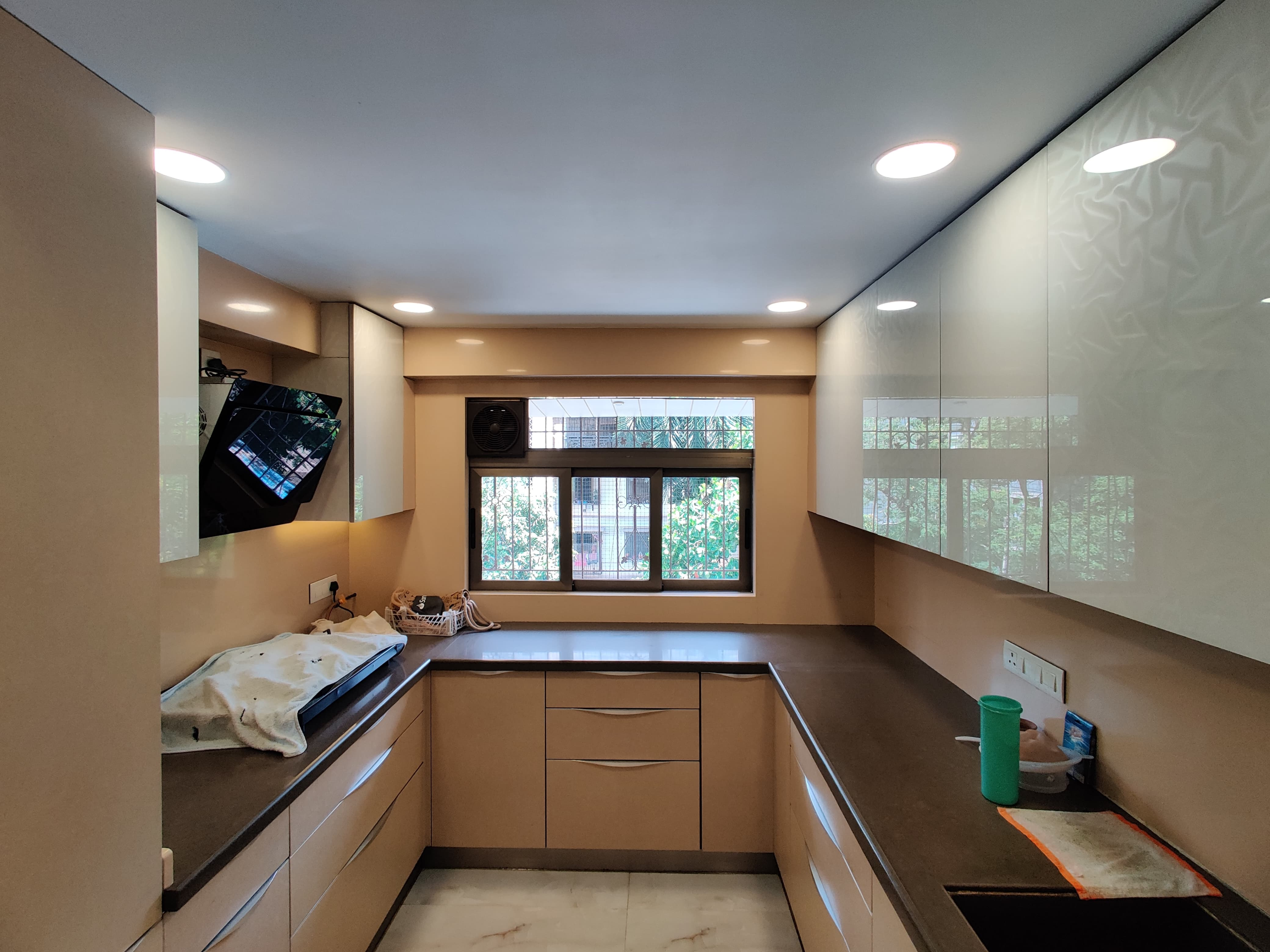 3 BHK Flats on Rent in Navratan, Bandra West