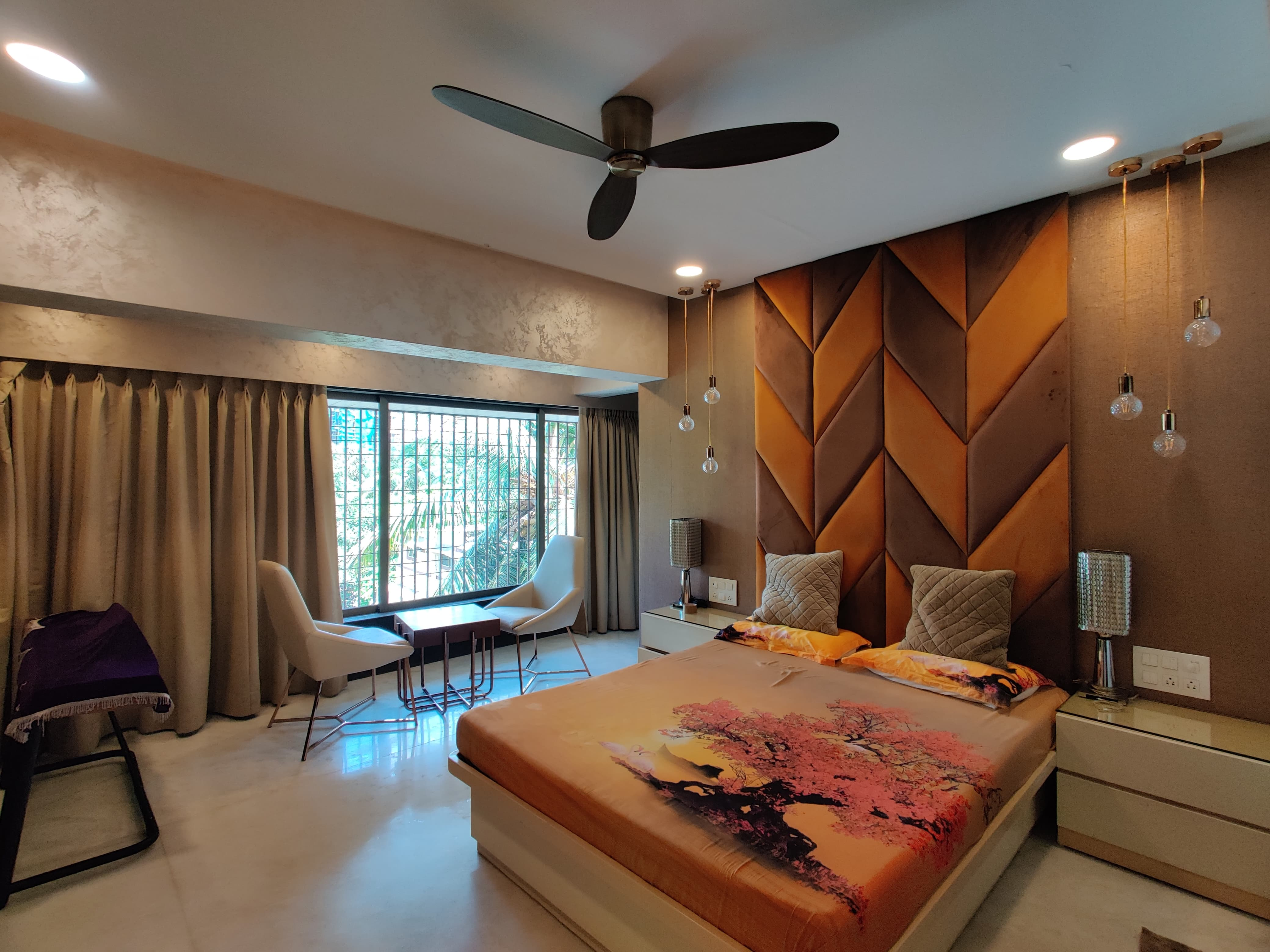 7 - Navratan, Bandra West