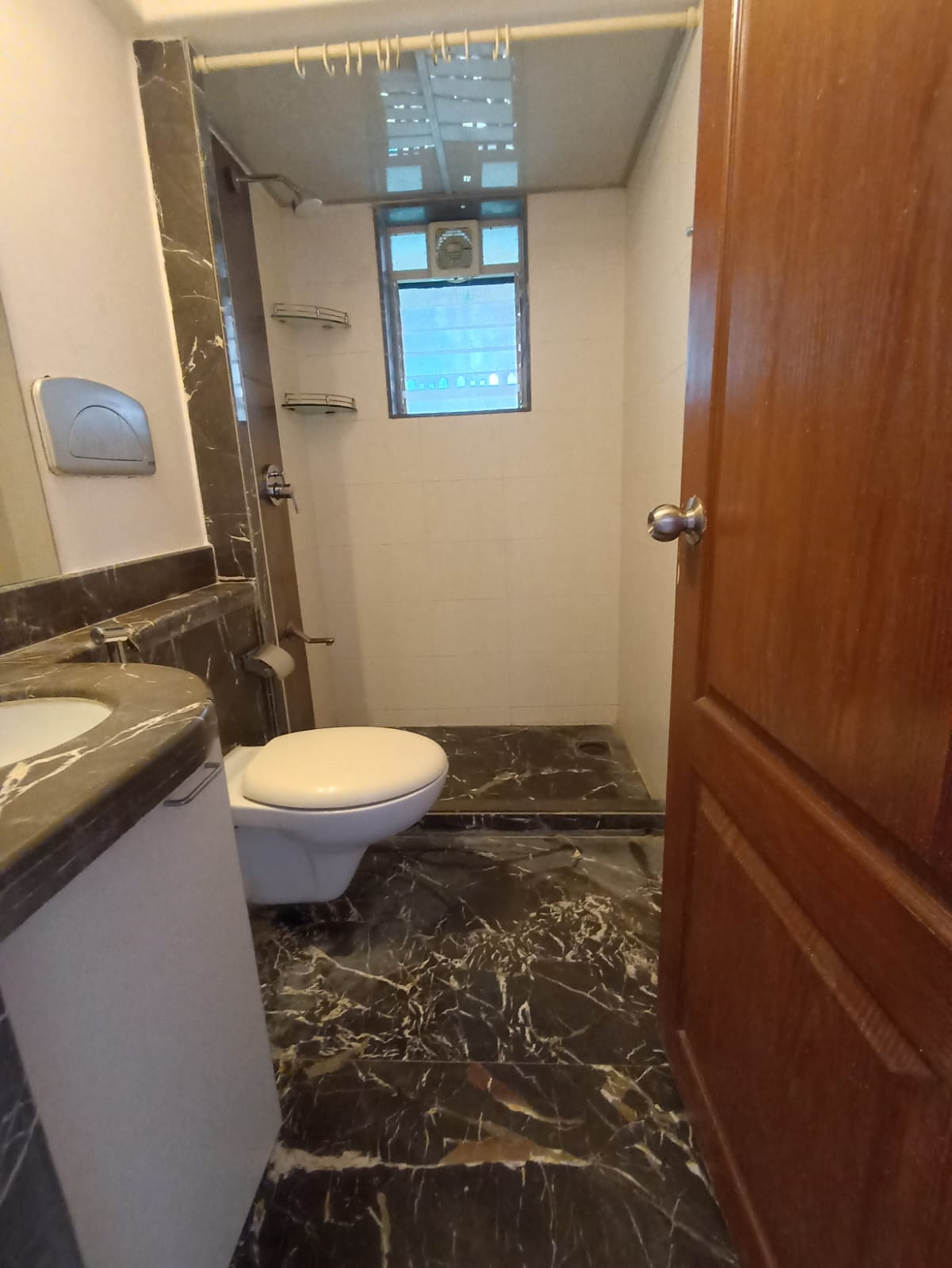 15 - Breezy Heights, Bandra West