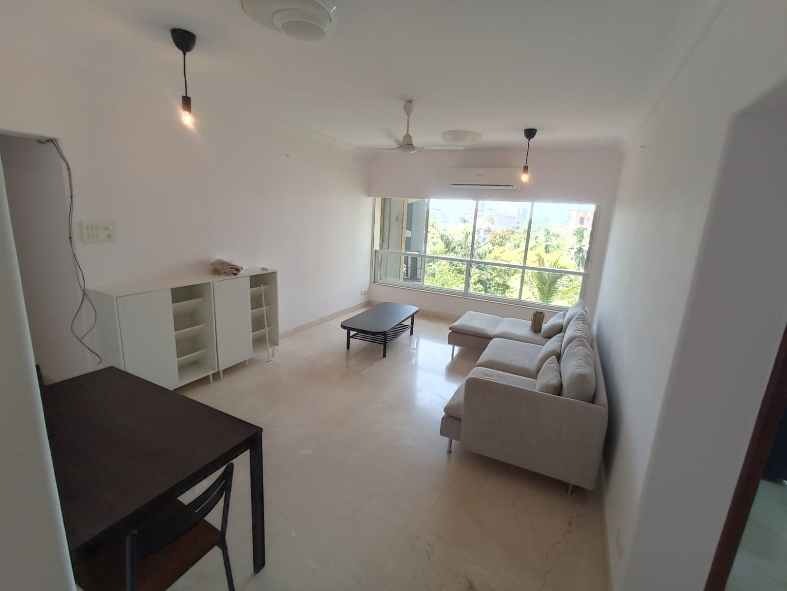 18 - Breezy Heights, Bandra West