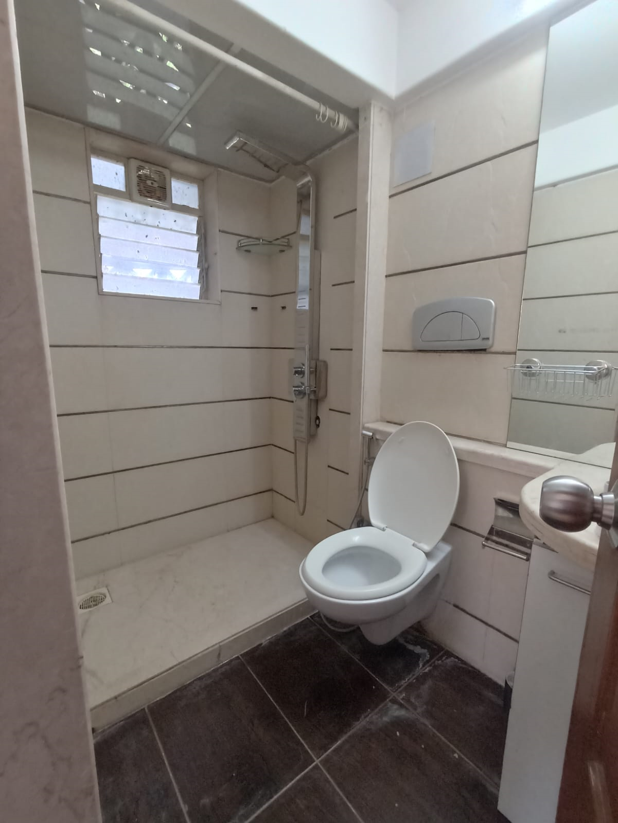 6 - Breezy Heights, Bandra West