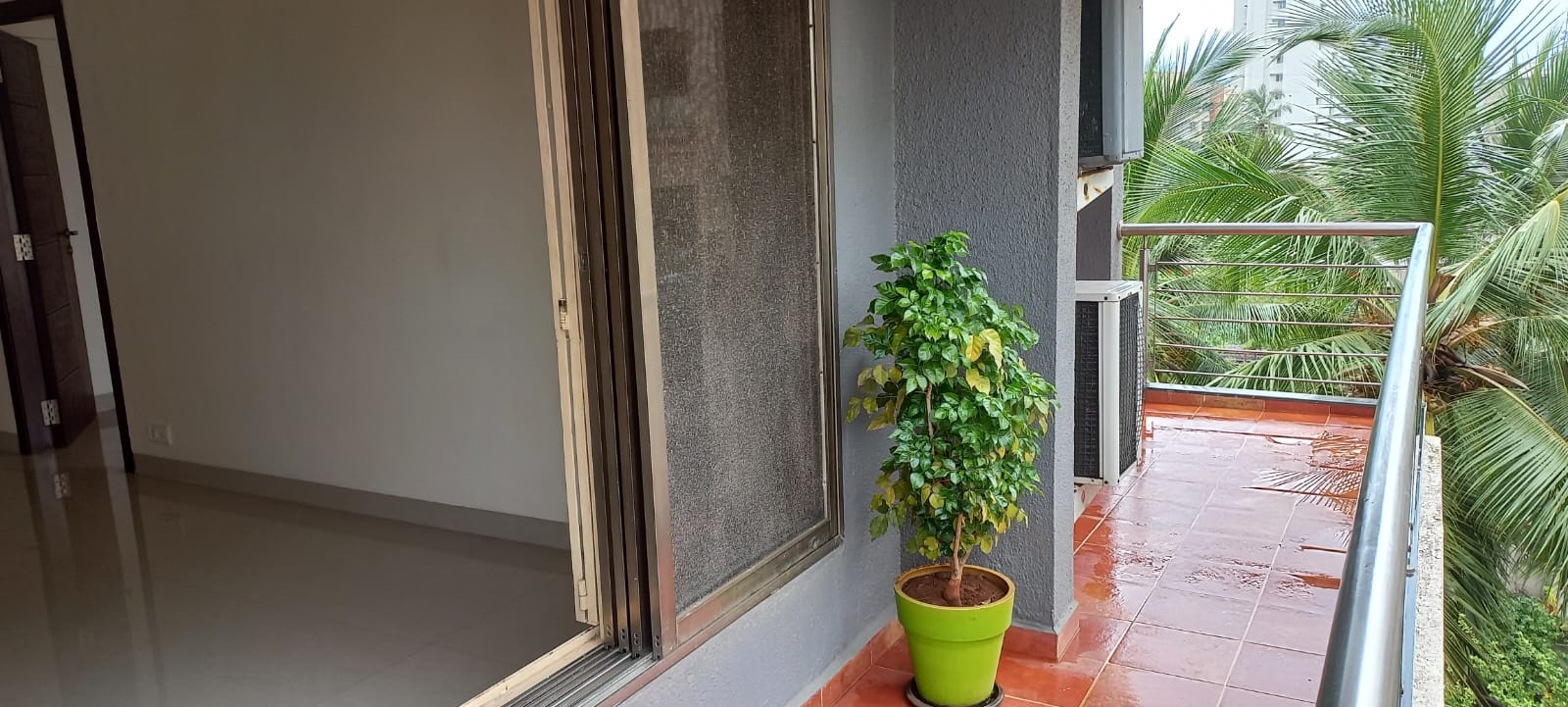 2 BHK Flats on Rent in Chalet Gilda, Santacruz West