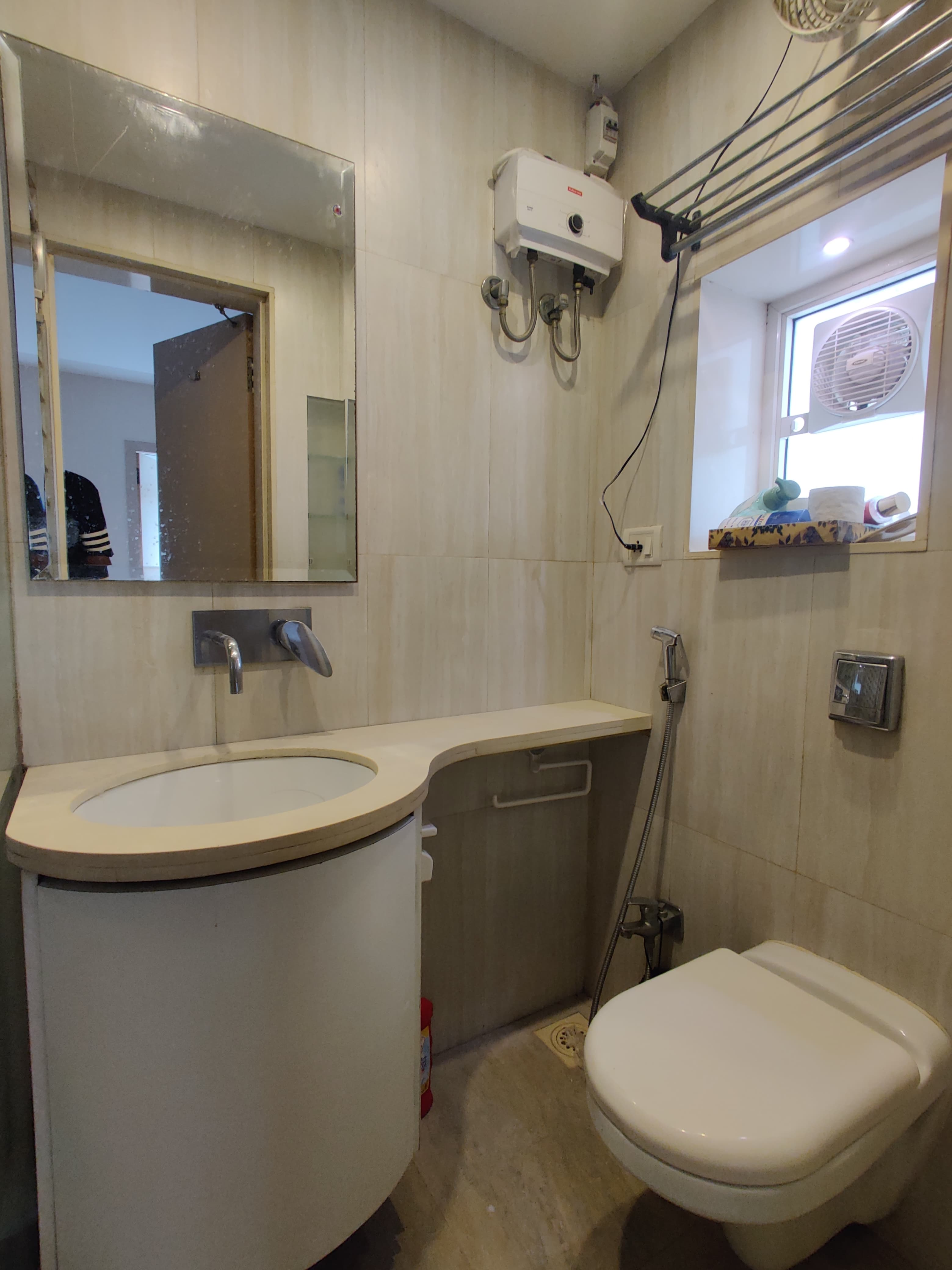 3 BHK Moru Mahal for Rent in Bandra West