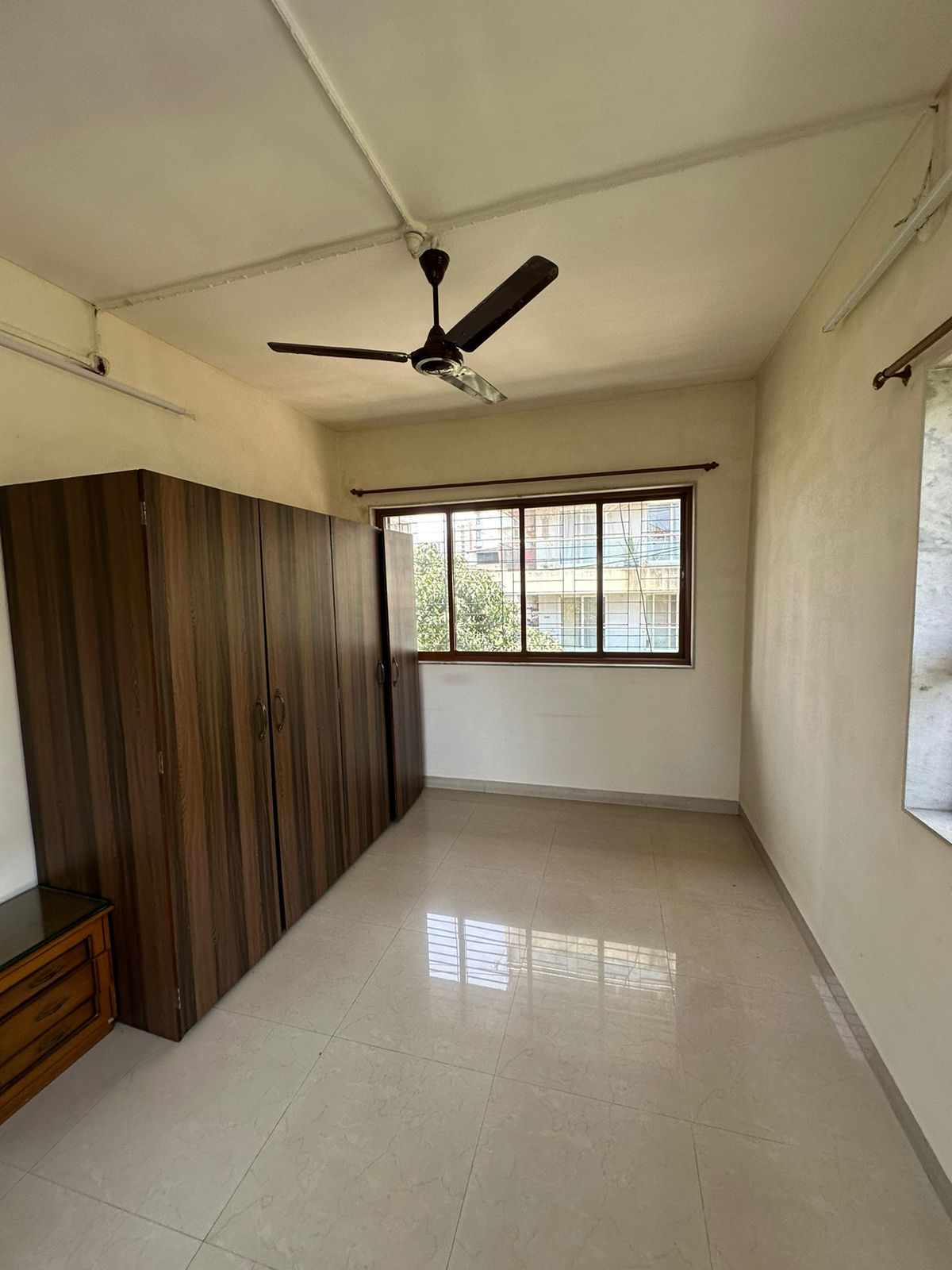 11 - Navsonarbala Annexe, Bandra West
