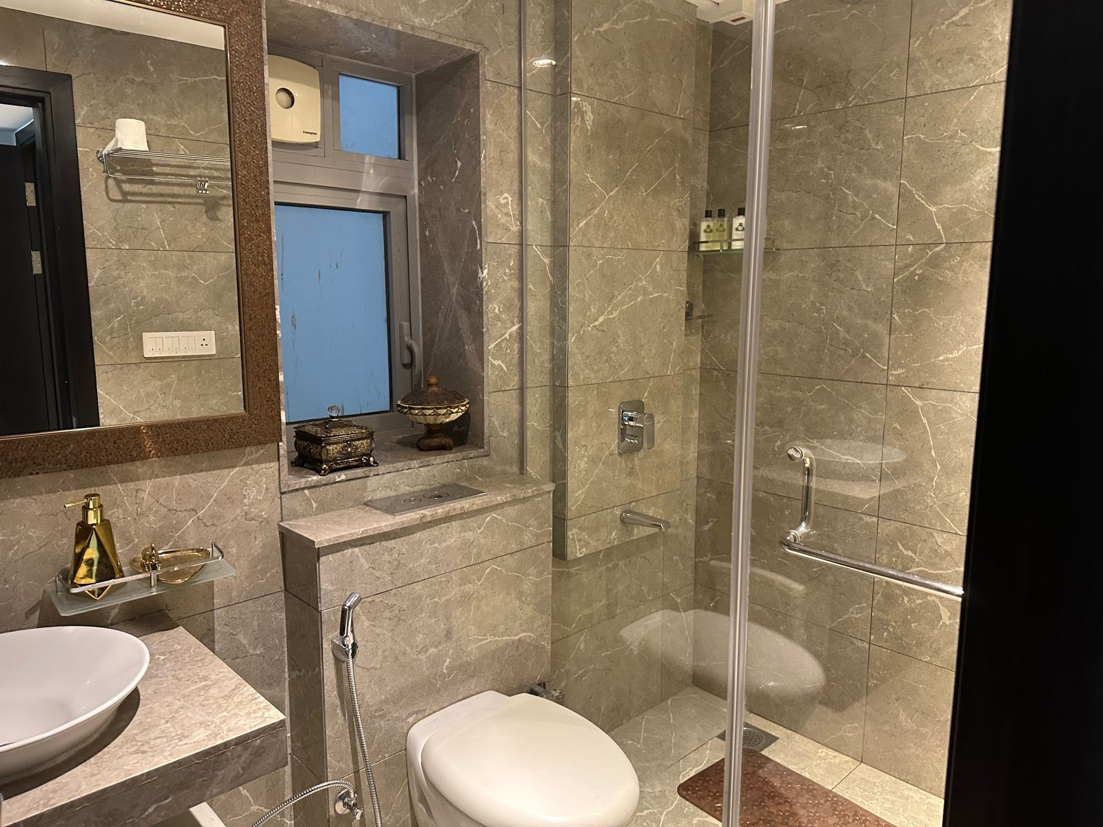 1 - Oberoi Esquire, Goregaon East