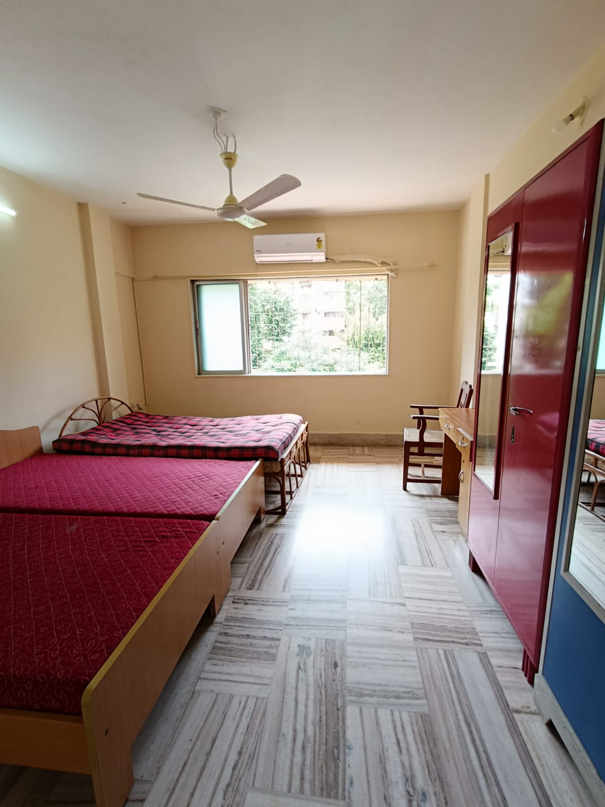 10 - De Joss Apartments, Bandra West