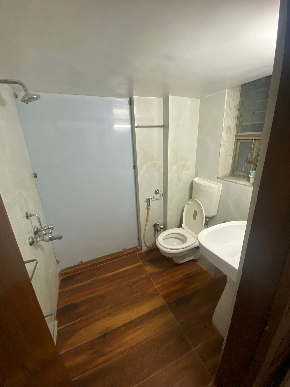 3 BHK Flats on Rent in Gold Mist, Juhu