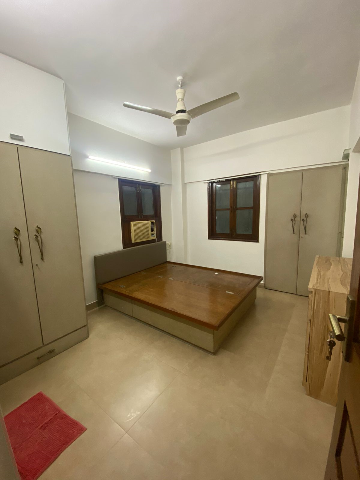 3 BHK Flats on Rent in Gold Mist, Juhu