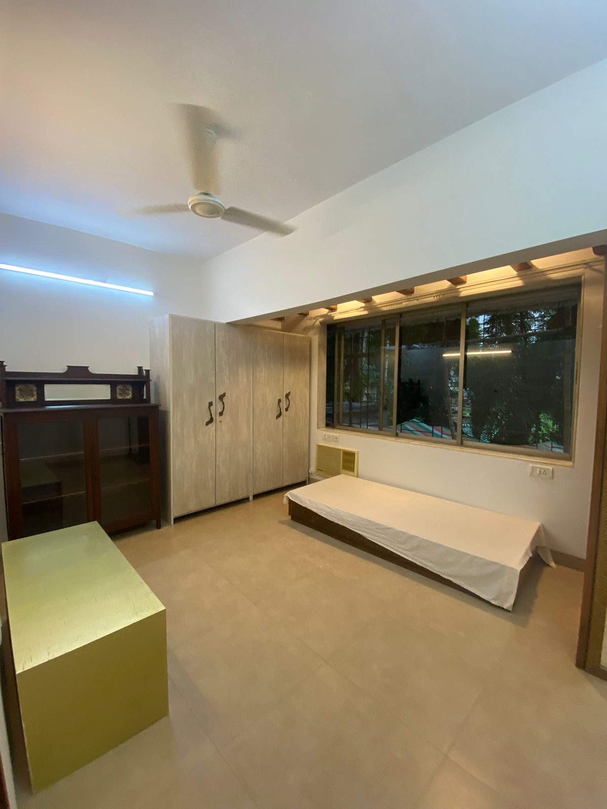 3 BHK Flats on Rent in Gold Mist, Juhu