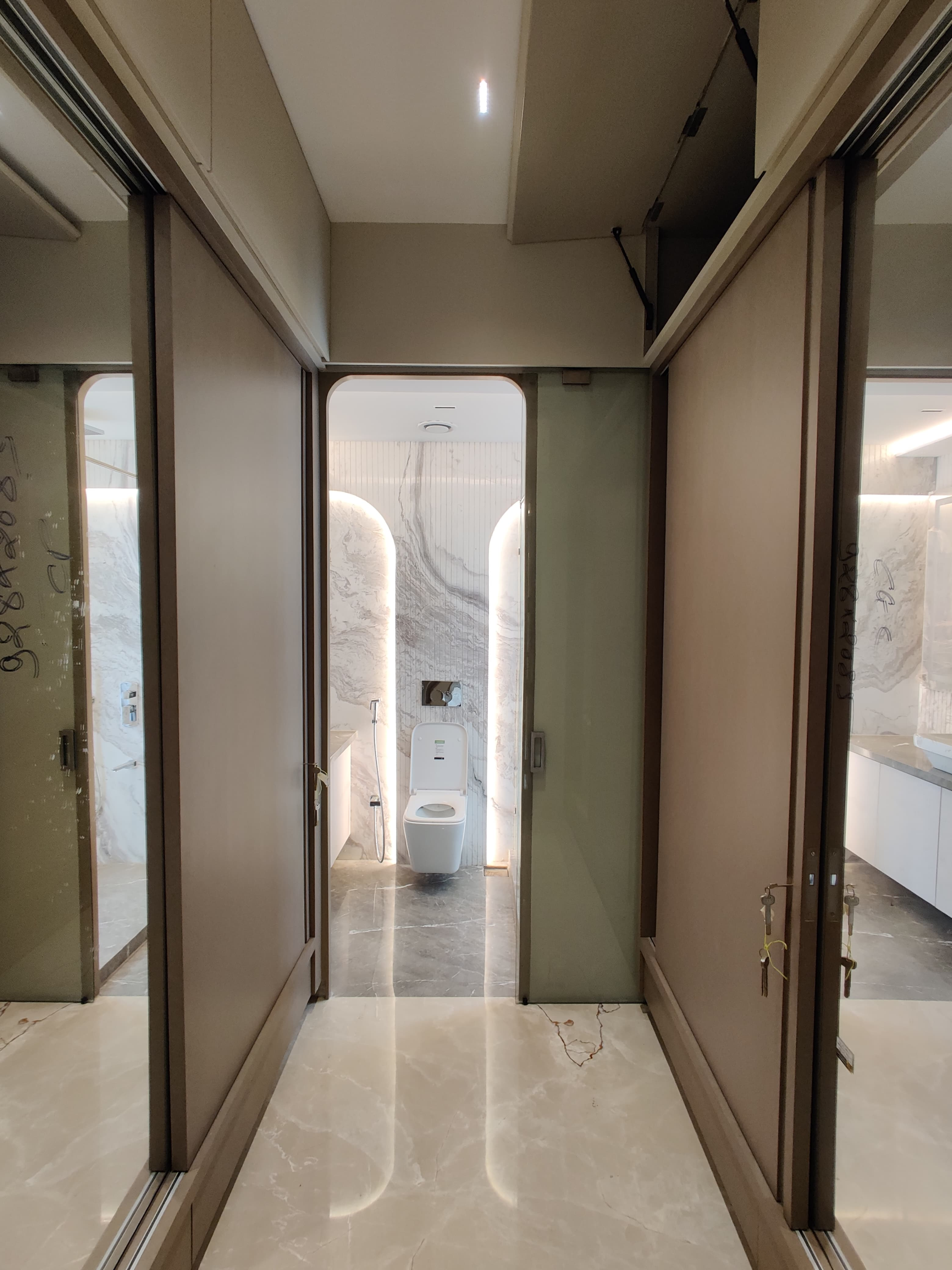 14 - The 50 Seven, Khar West