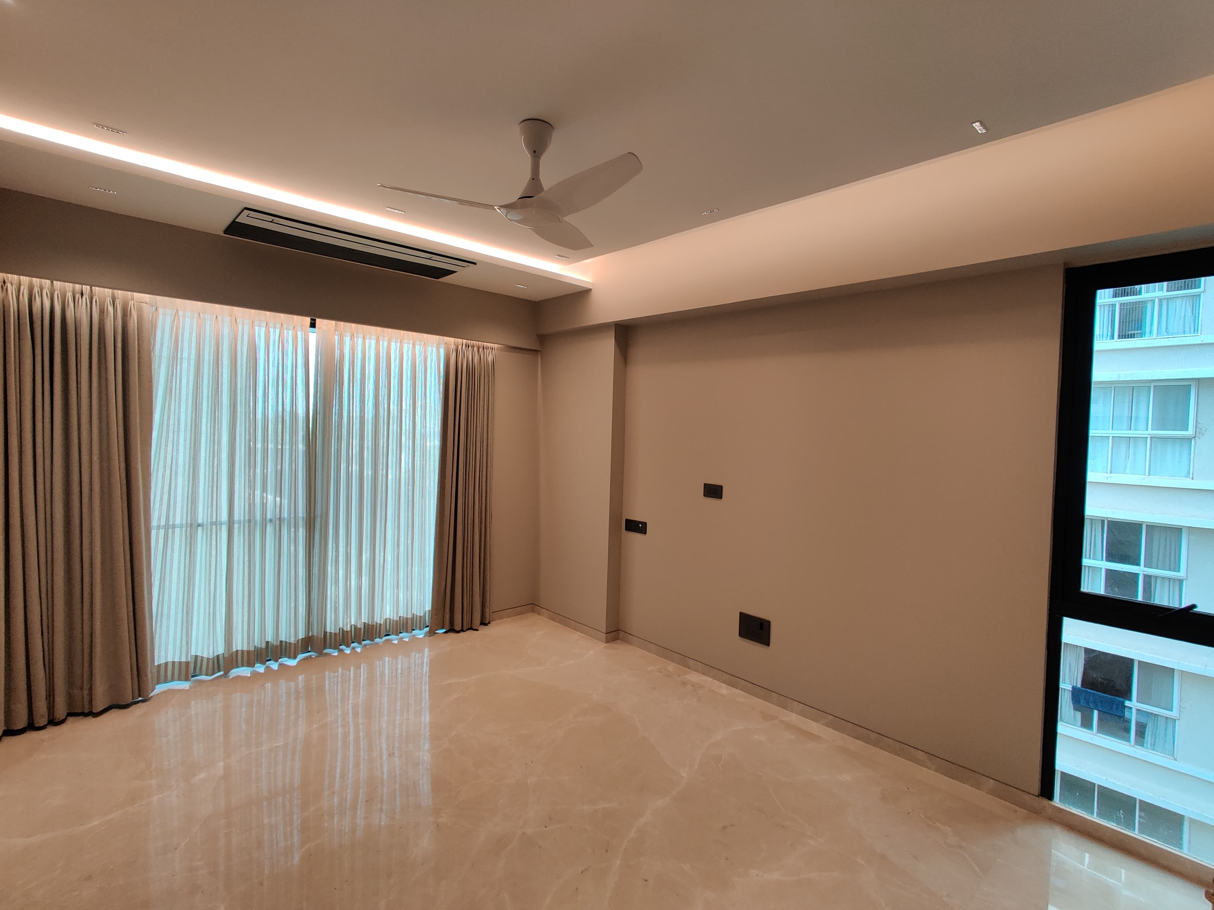 20 - The 50 Seven, Khar West