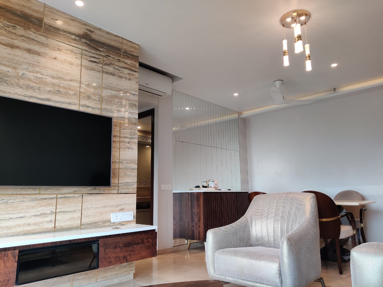 1 - Castle Rock, Powai