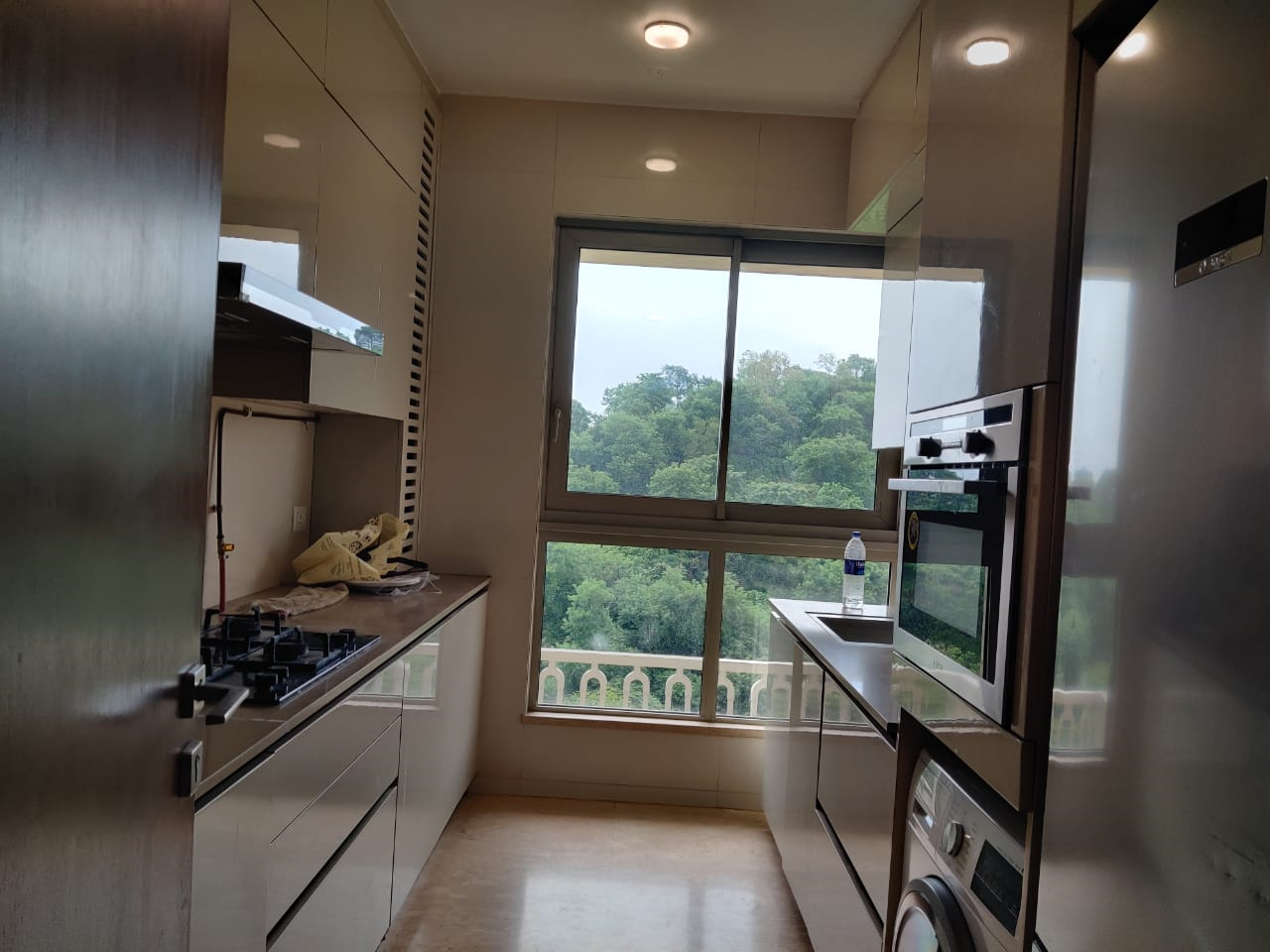 13 - Castle Rock, Powai