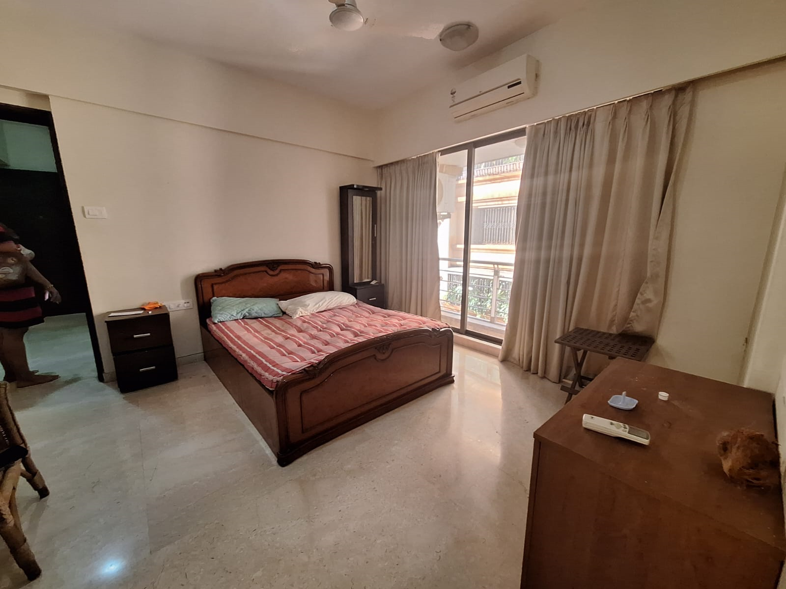 9 - Pacific Enclave, Khar West