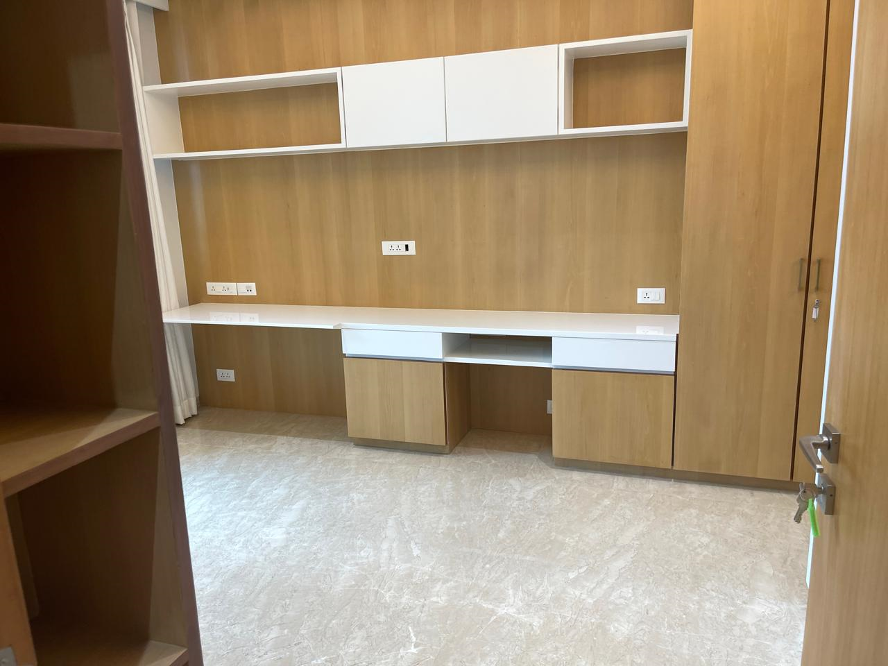 4 BHK Fully Furnished in Raheja Imperia , Worli