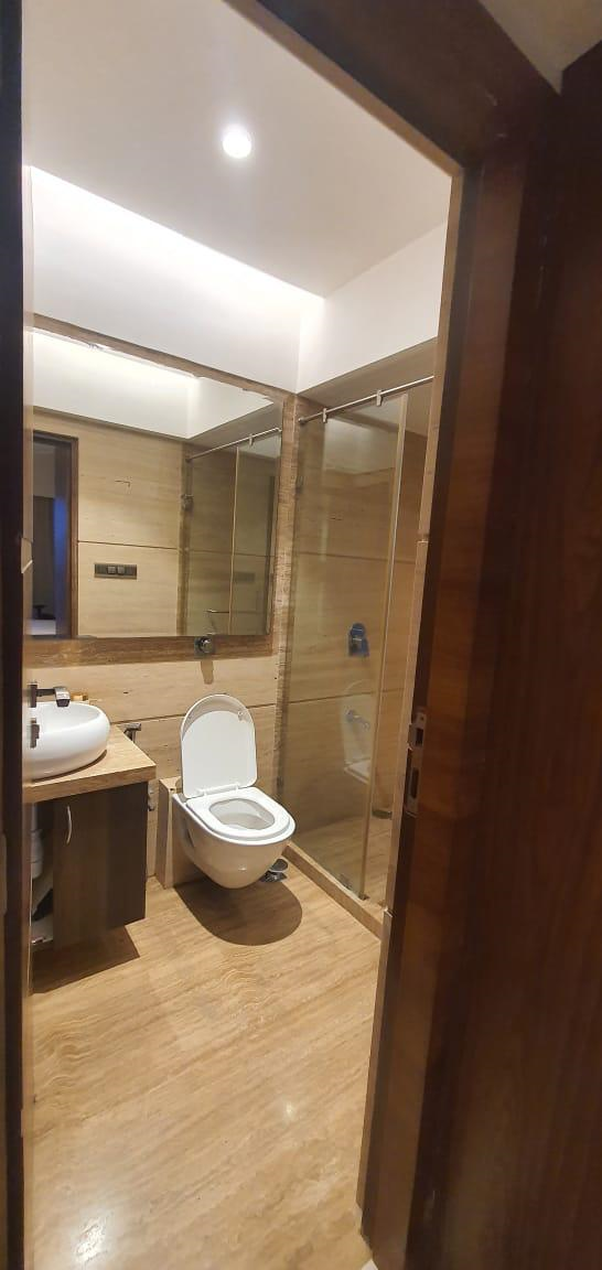 4 BHK Flats on Rent in Kirti Kunj, Khar West