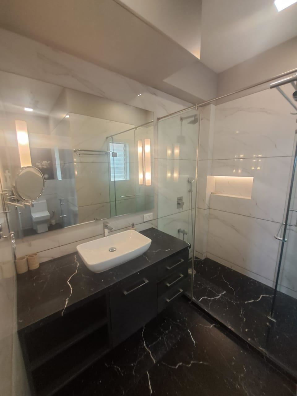 3 - Palacimo, Santacruz West